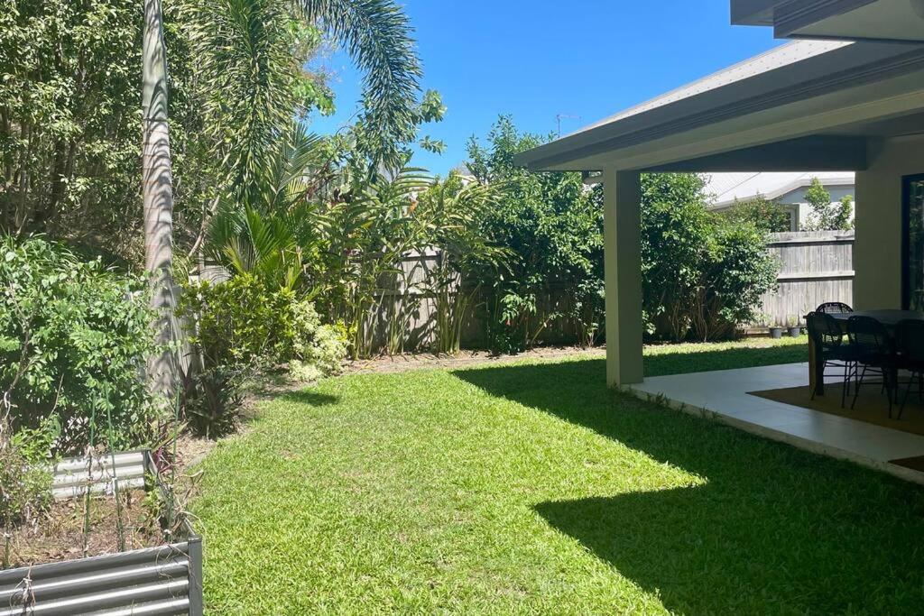 Holiday home Trinity Haven - Luxury 4 Bedroom Home, Steps To The Beach, Surrounded By Mountains