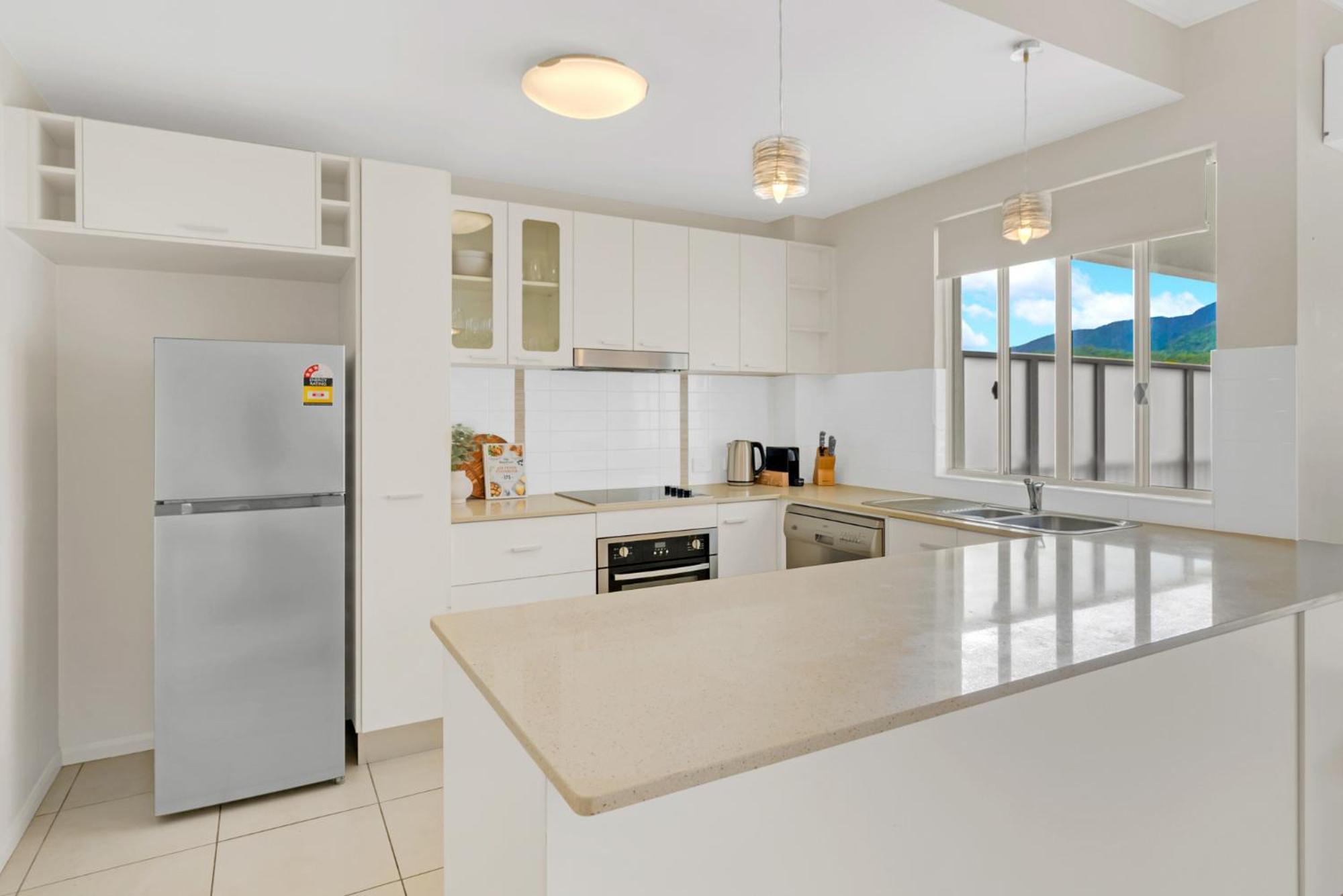 Trinity Retreat With Pool And Scenic Views * Trinity Beach