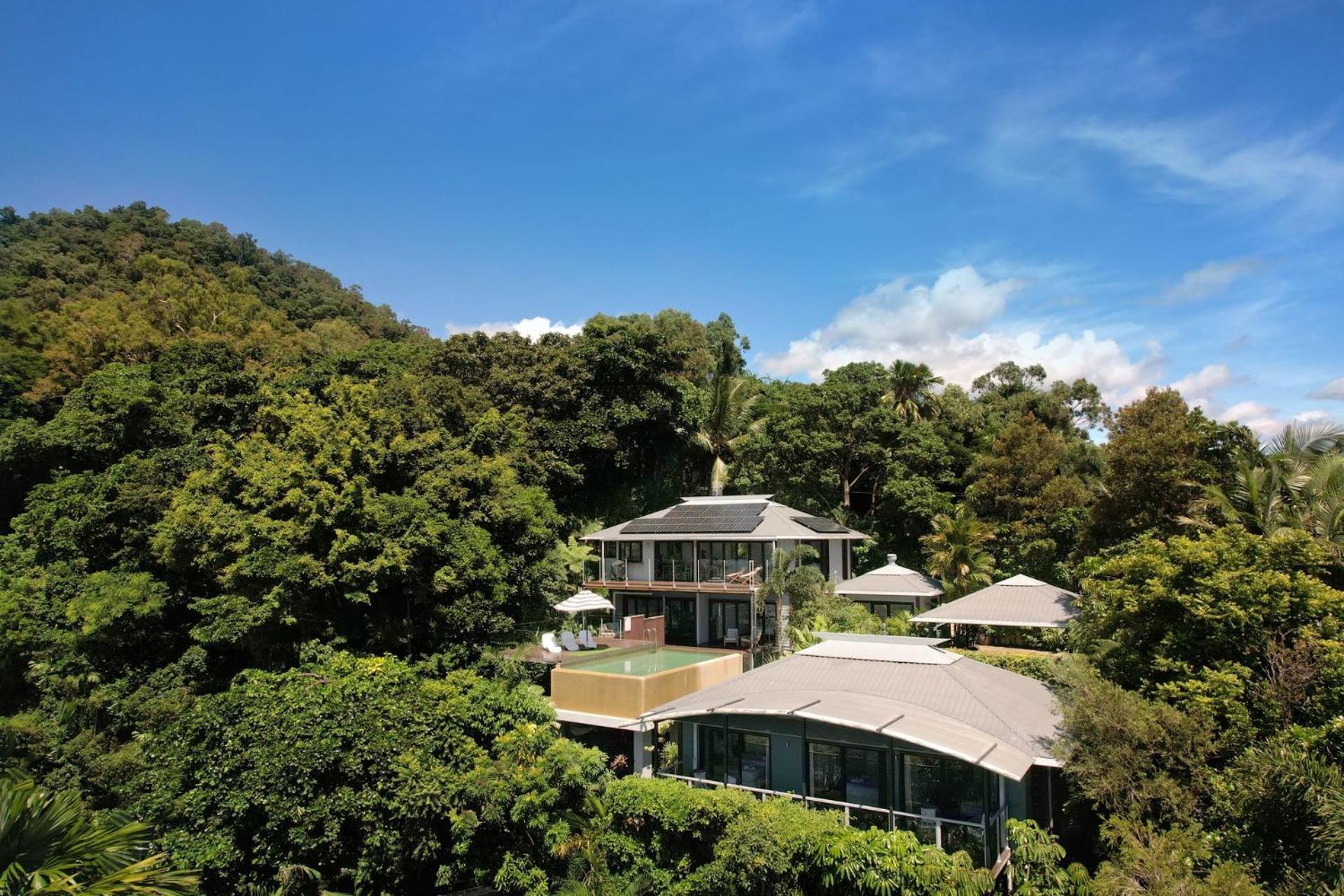 Belle Escapes Trinity Blue Oceanview * Trinity Beach