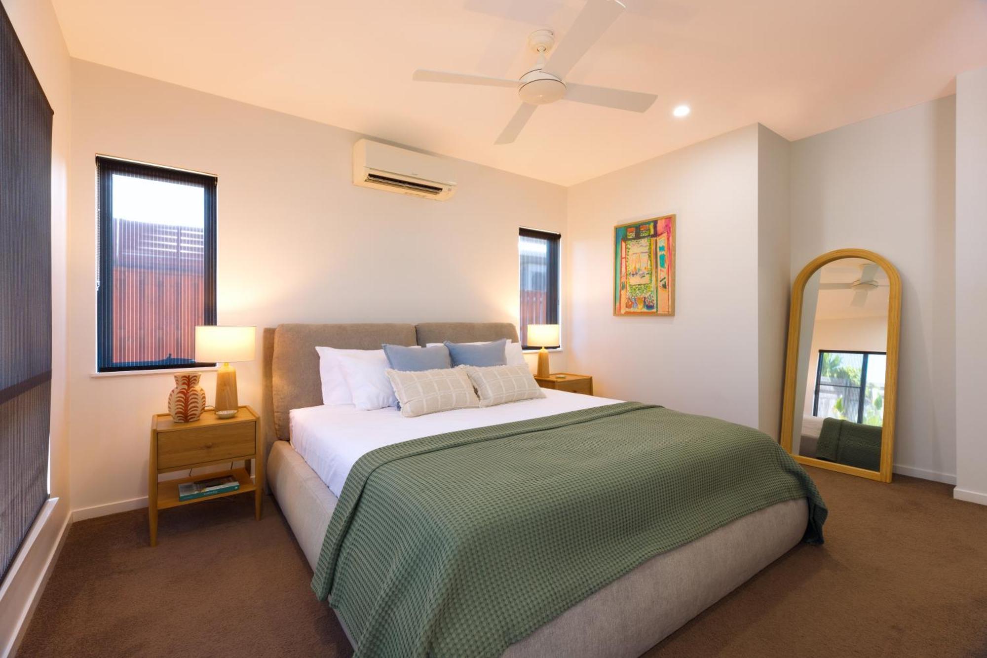 Holiday home Luxury Sunny Oasis With Pool, Suv Hire, Near Marina Trinity Beach