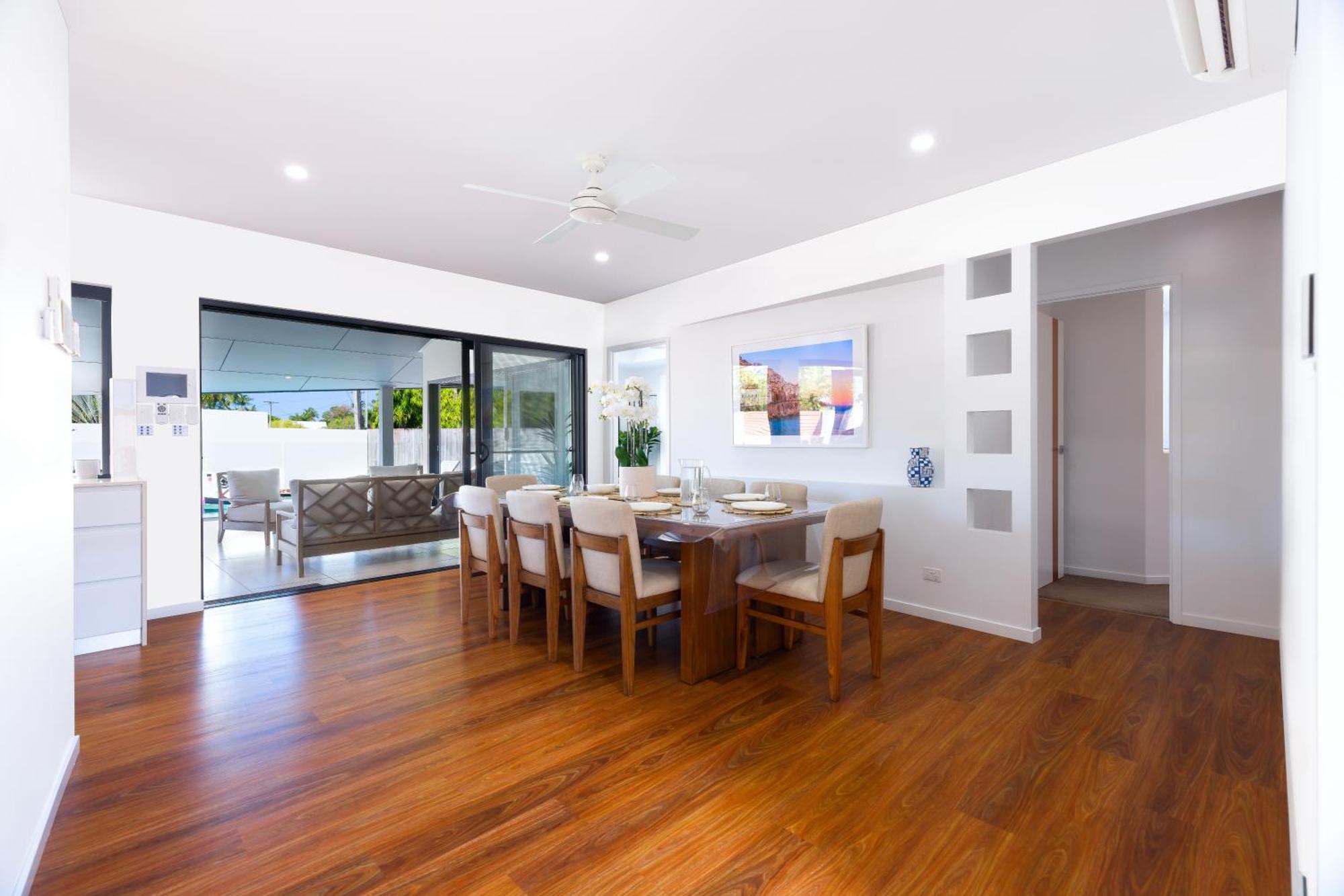 Luxury Sunny Oasis With Pool, Suv Hire, Near Marina
