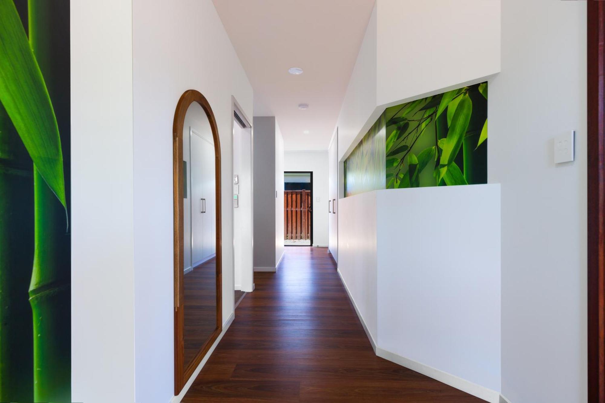 Luxury Sunny Oasis With Pool, Suv Hire, Near Marina Holiday home *