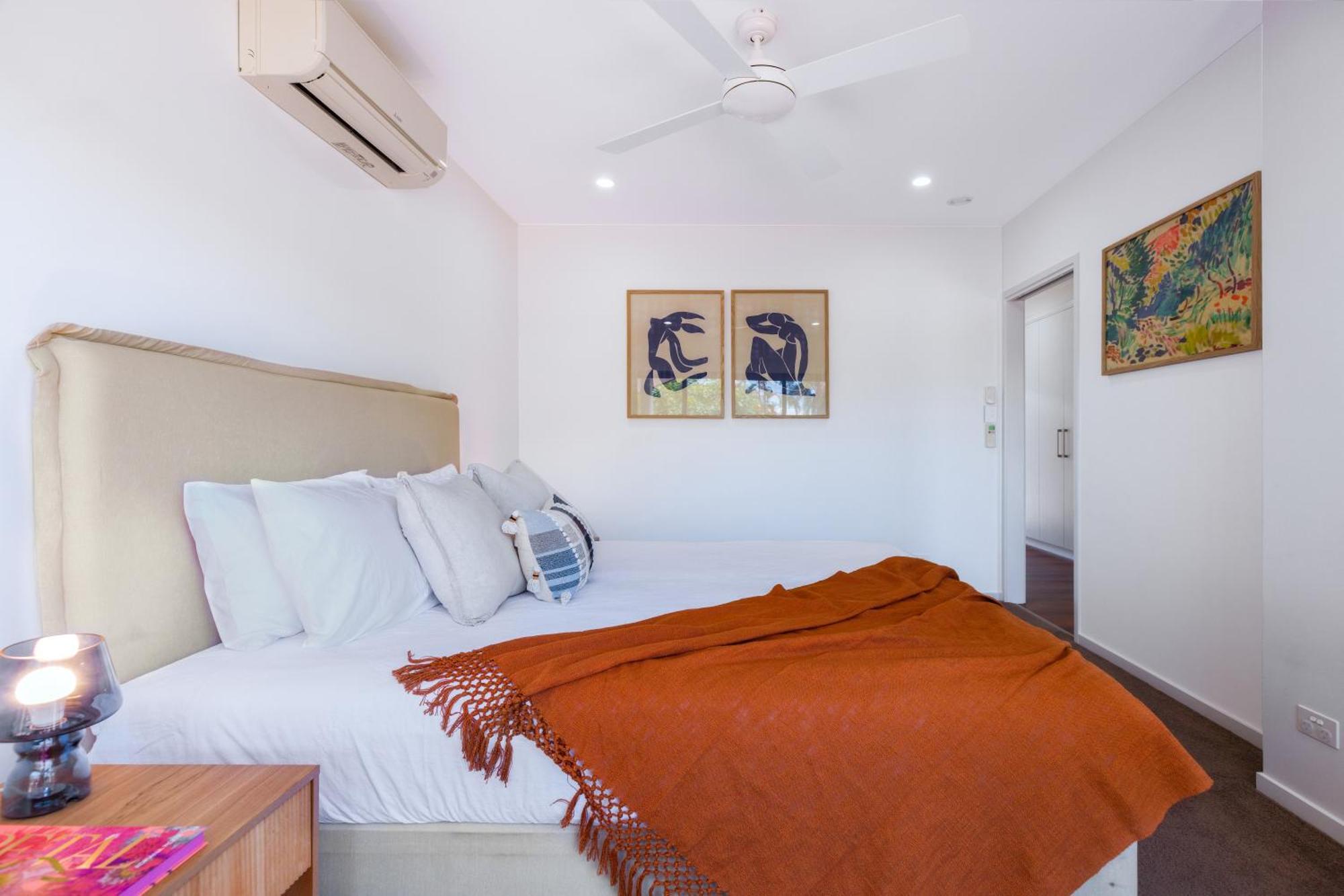 Holiday home Luxury Sunny Oasis With Pool, Suv Hire, Near Marina