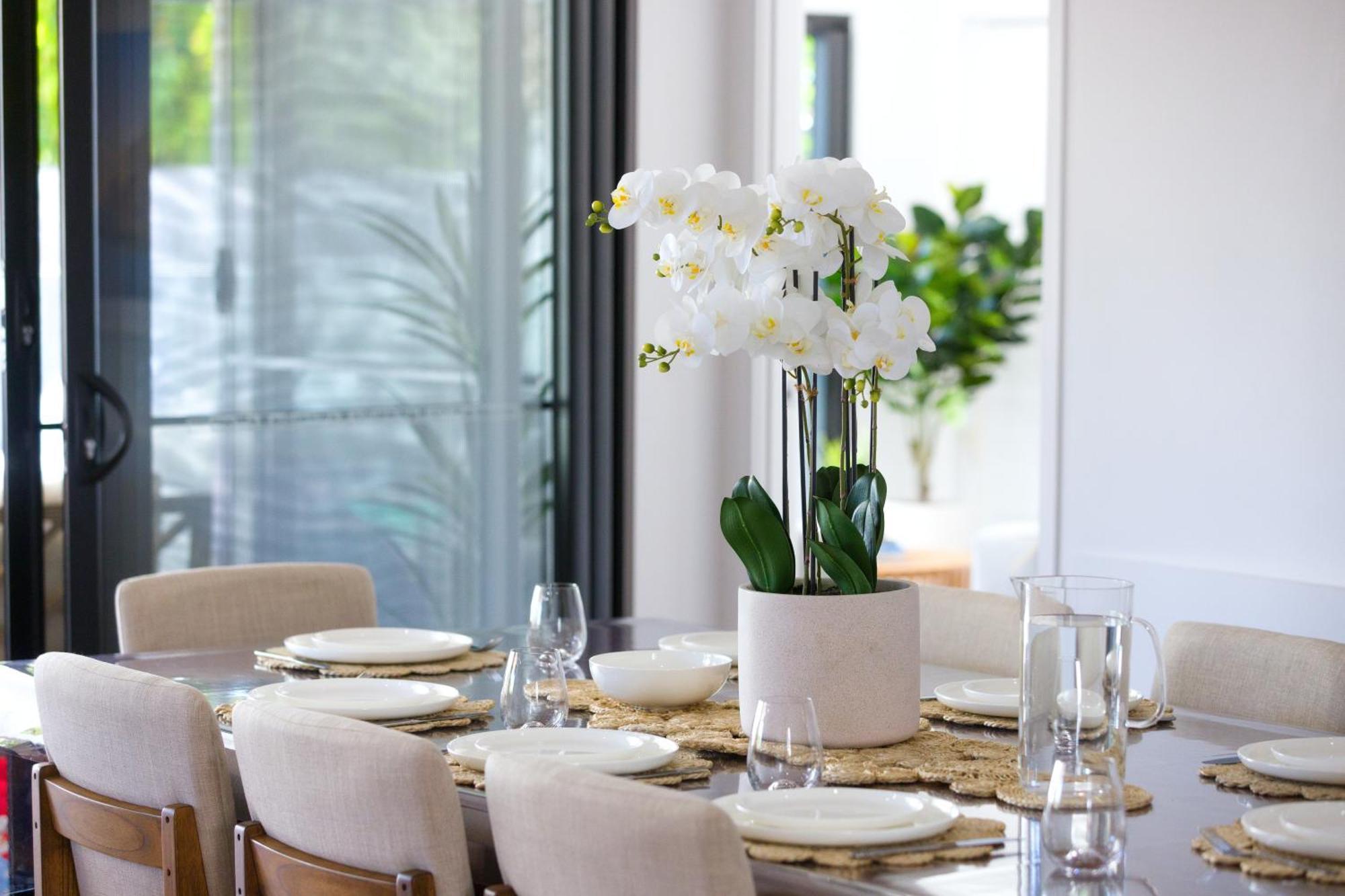 Luxury Sunny Oasis With Pool, Suv Hire, Near Marina Holiday home *