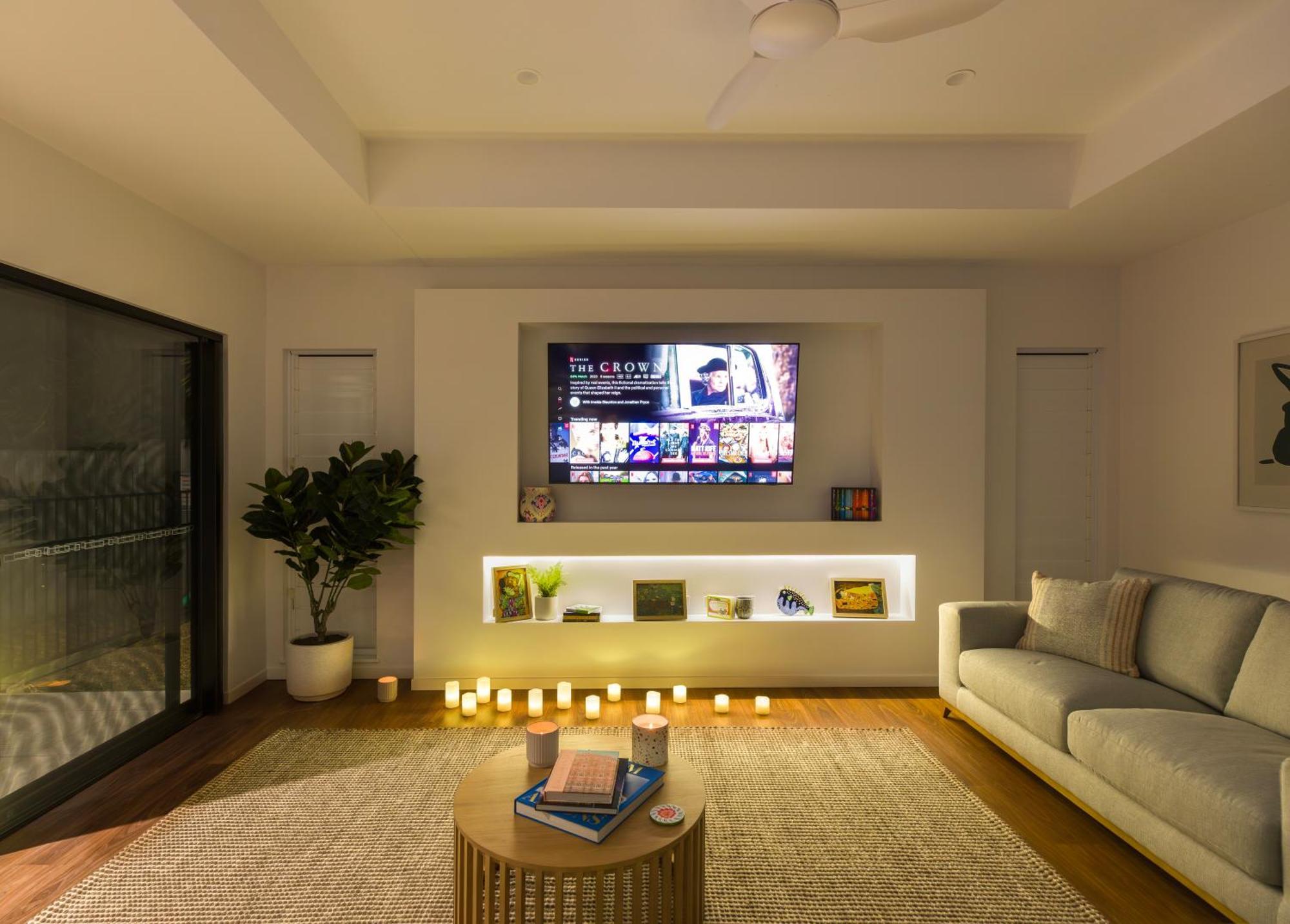 Luxury Sunny Oasis With Pool, Suv Hire, Near Marina Holiday home Trinity Beach