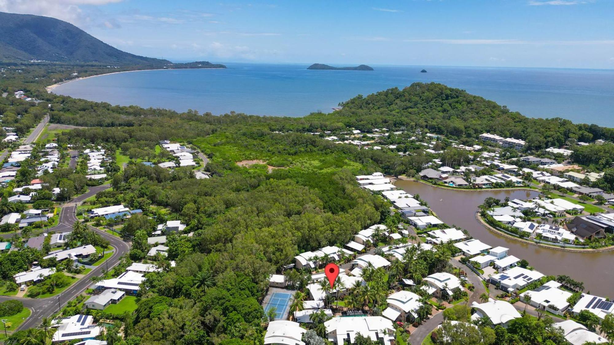 Apartment Wallaby Lane - Family Friendly! King, Double & King Single Beds Trinity Beach