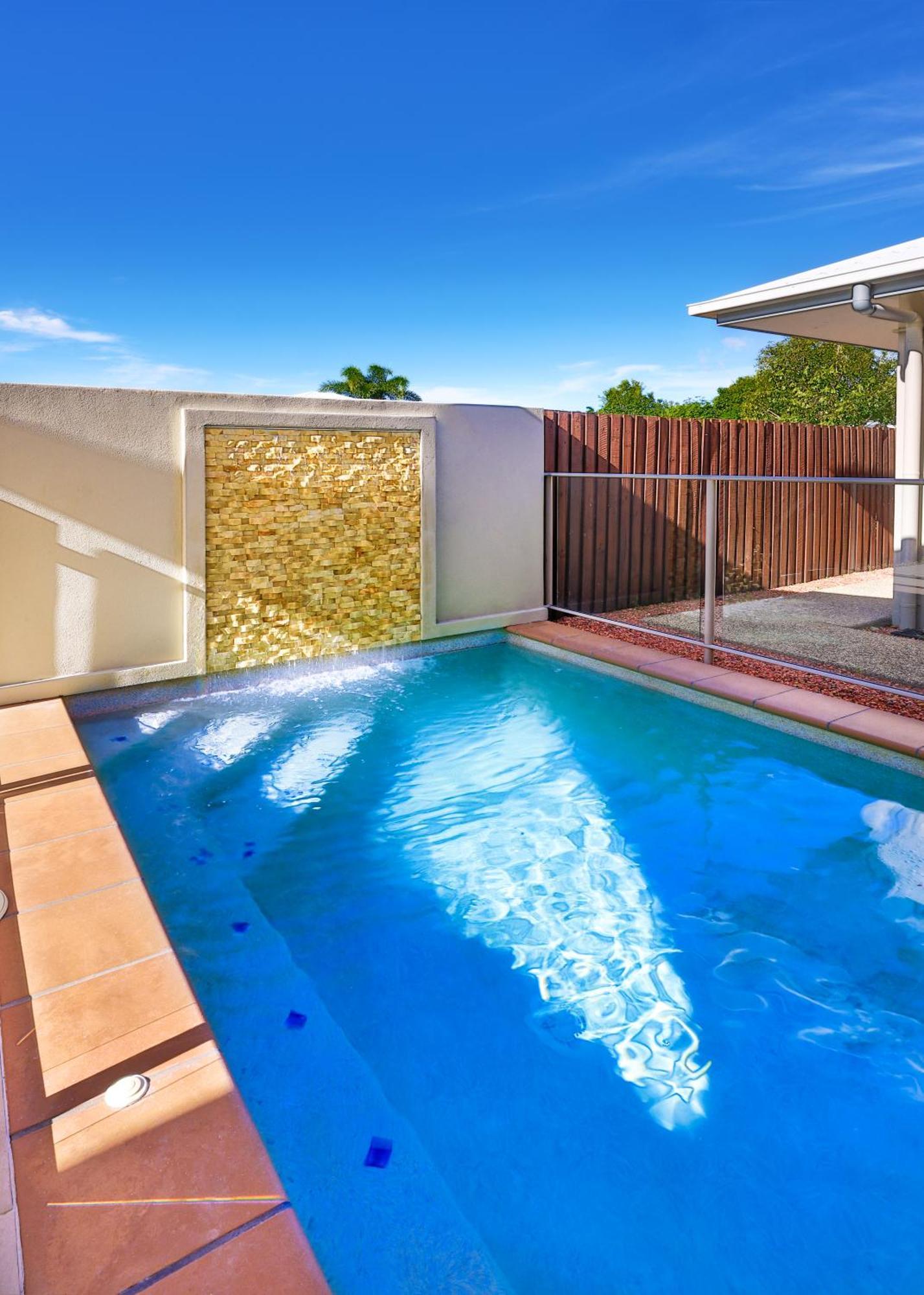 Private Luxury Haven With Suv Hire, Pool, Near Marina *