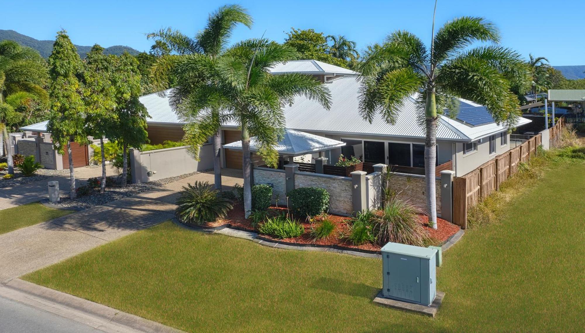 Private Luxury Haven With Suv Hire, Pool, Near Marina * Trinity Beach