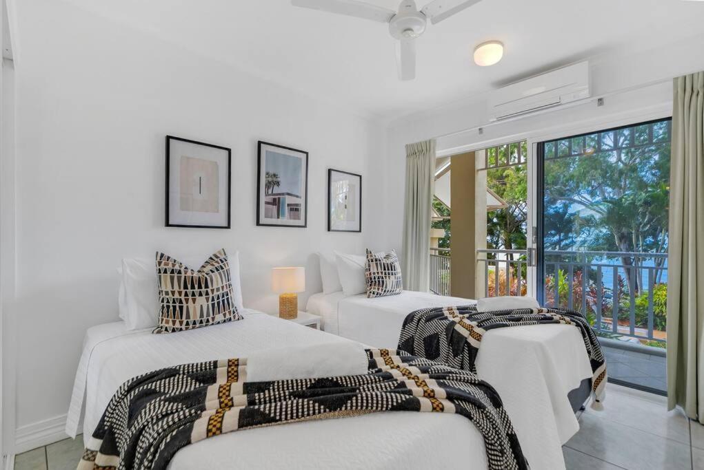 Apartment 'seashells' A Tropical Beachfront Escape *