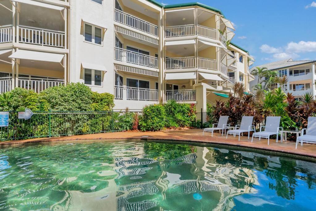 'seashells' A Tropical Beachfront Escape Apartment