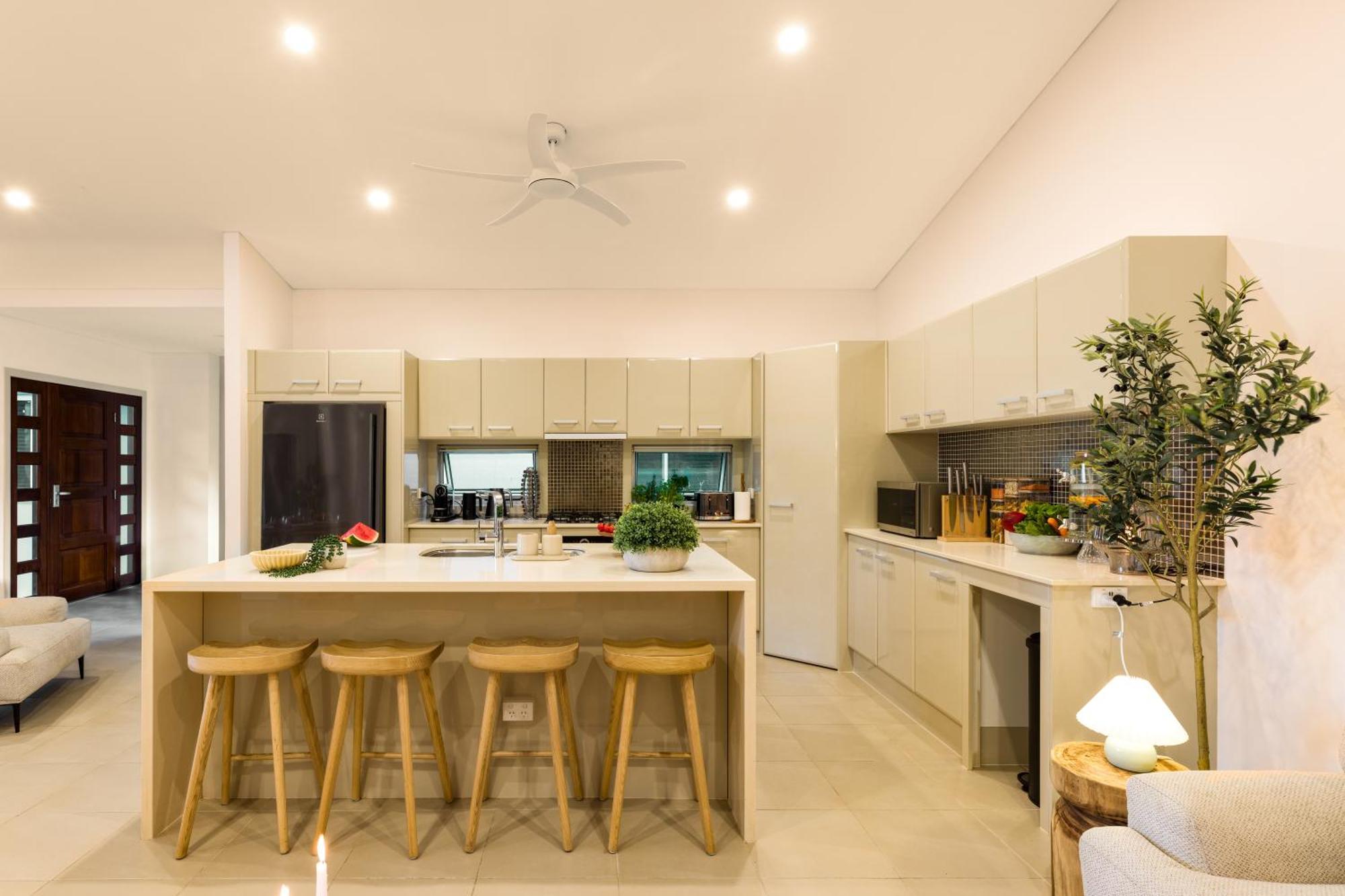 Holiday home Private Luxury Haven With Suv Hire, Pool, Near Marina