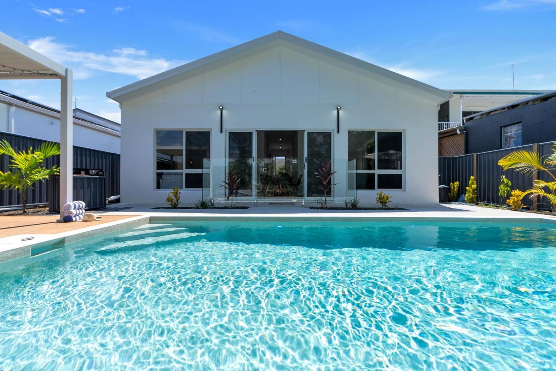 Belle Escapes Mer-sea Holiday home
