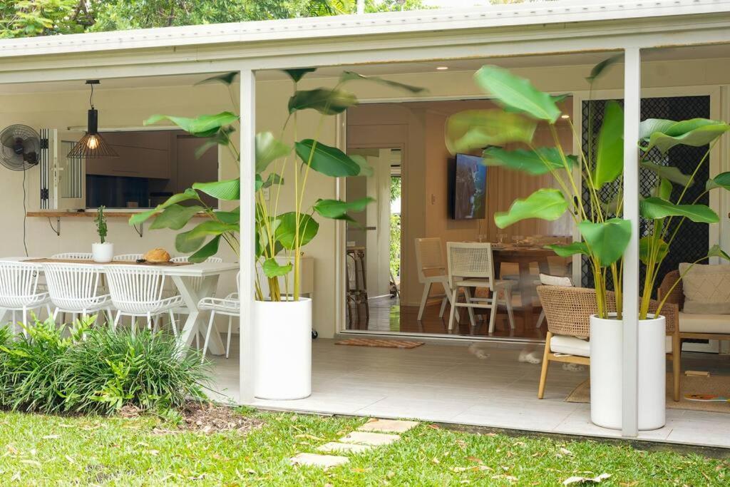 Four Palms, 8 Min Walk To Beach- Pet Friendly Holiday home *