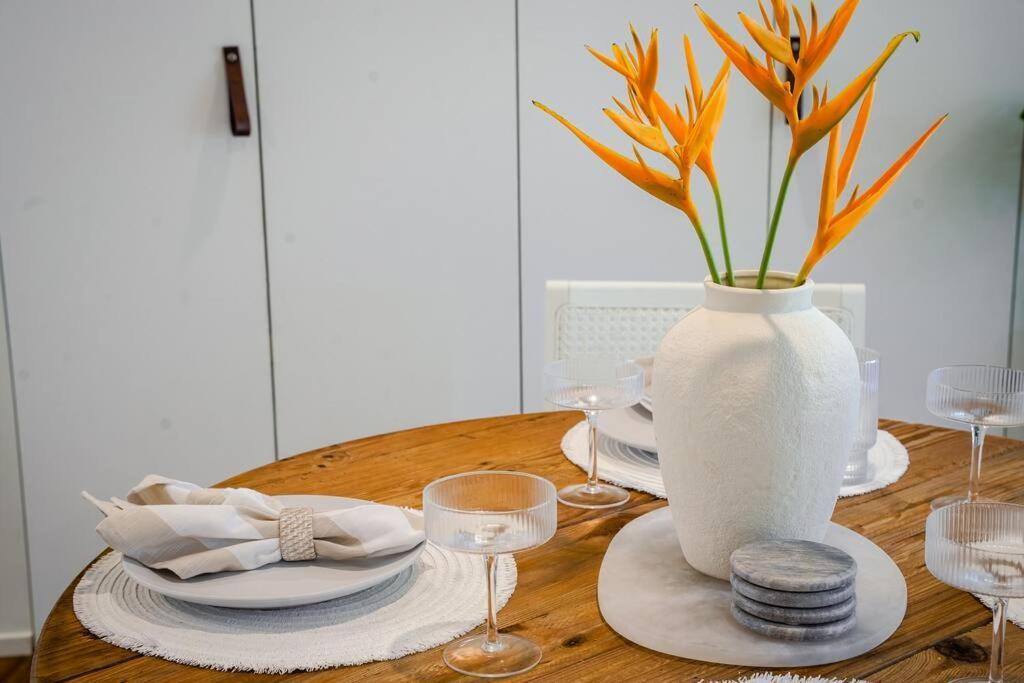 Four Palms, 8 Min Walk To Beach- Pet Friendly * Trinity Beach