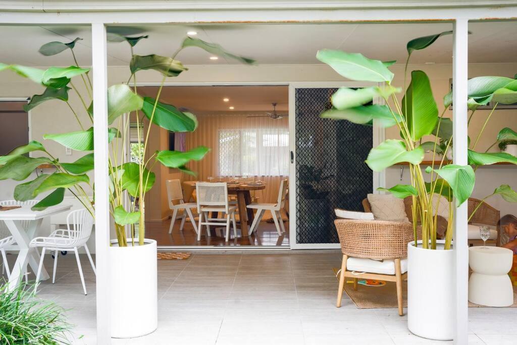Four Palms, 8 Min Walk To Beach- Pet Friendly Holiday home Trinity Beach