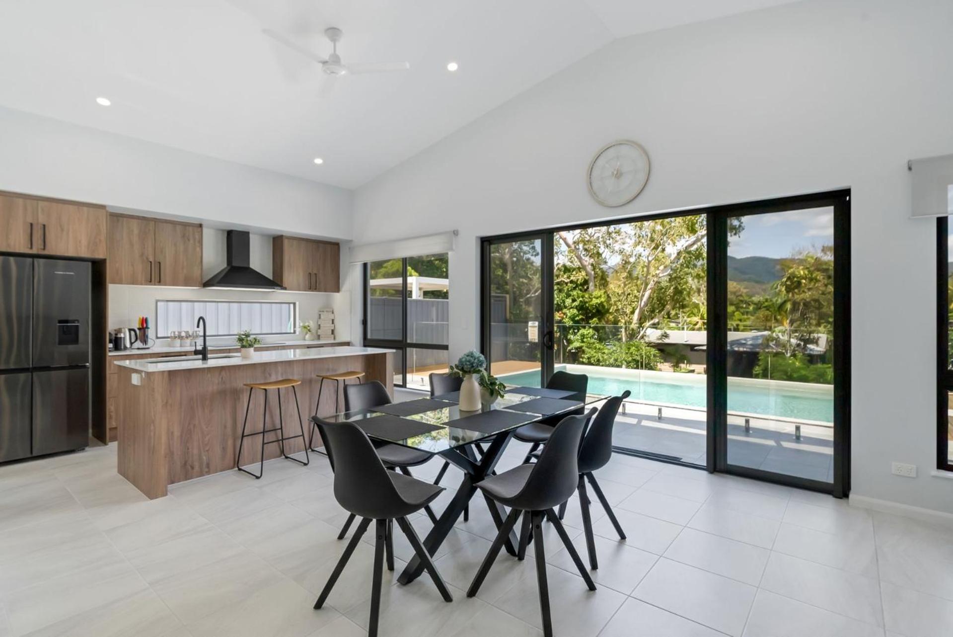 Belle Escapes Sea Bon Holiday home Trinity Beach