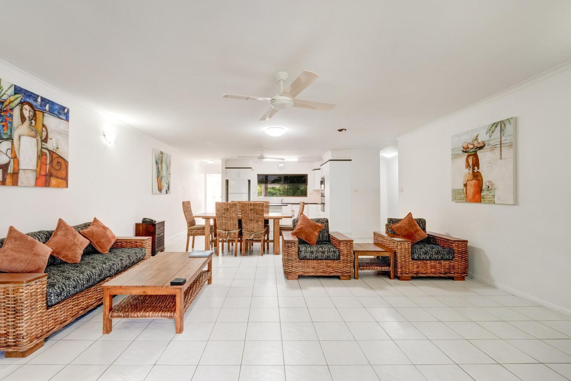 Roydon Beachfront Aparthotel Trinity Beach