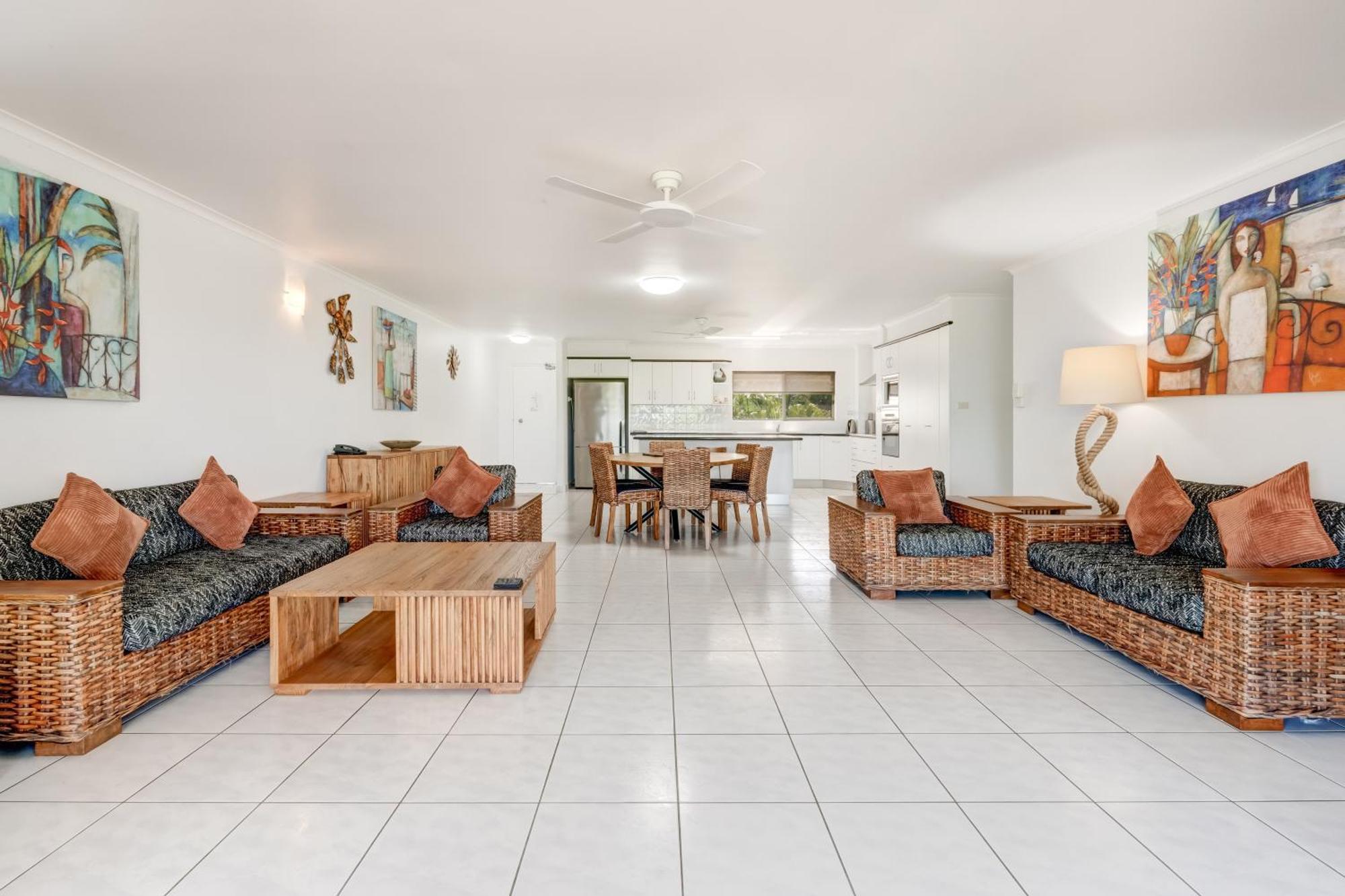 Aparthotel Roydon Beachfront Trinity Beach