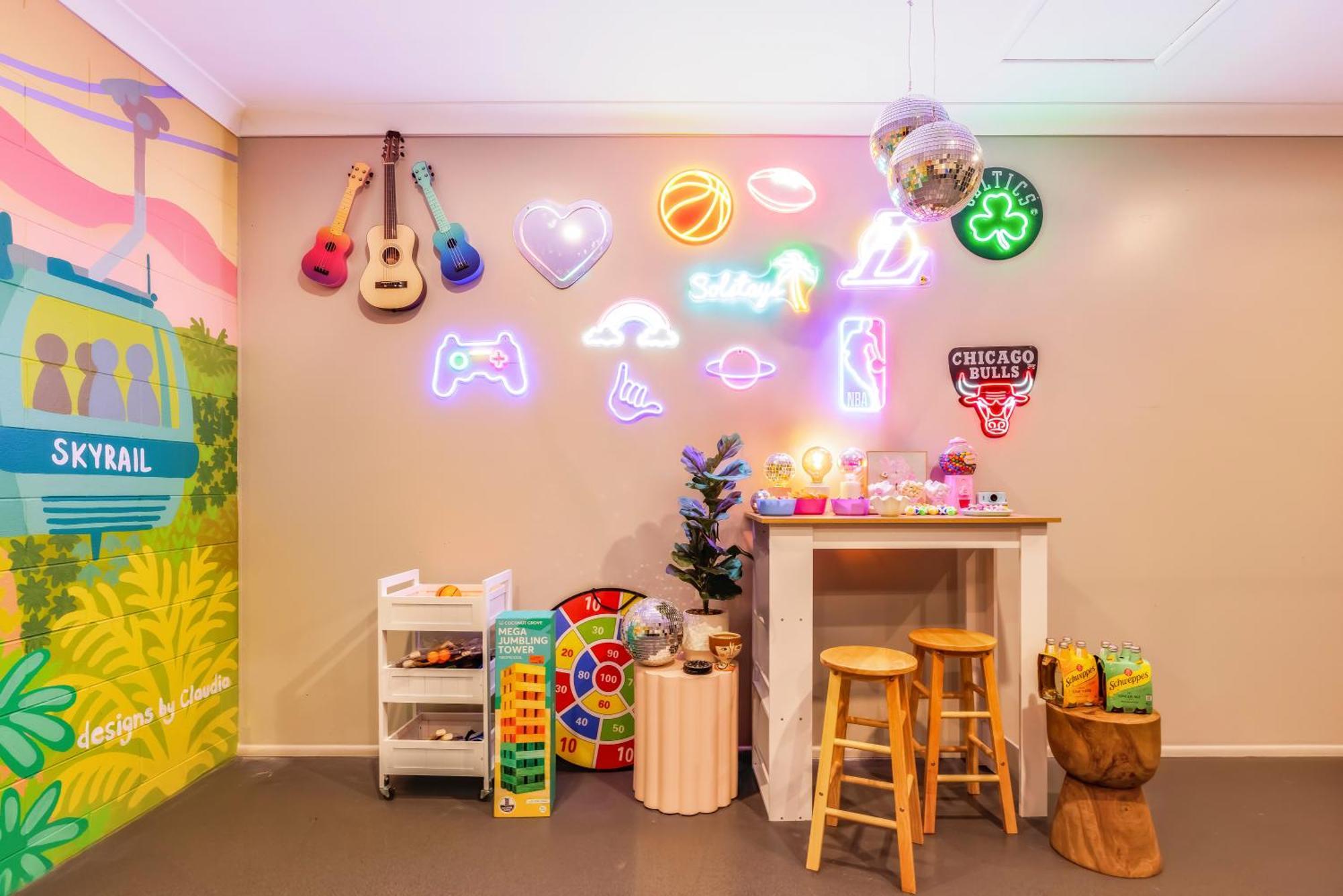 Spacious Family Fun With Suv Hire, Games, Full Kitchen * Trinity Beach