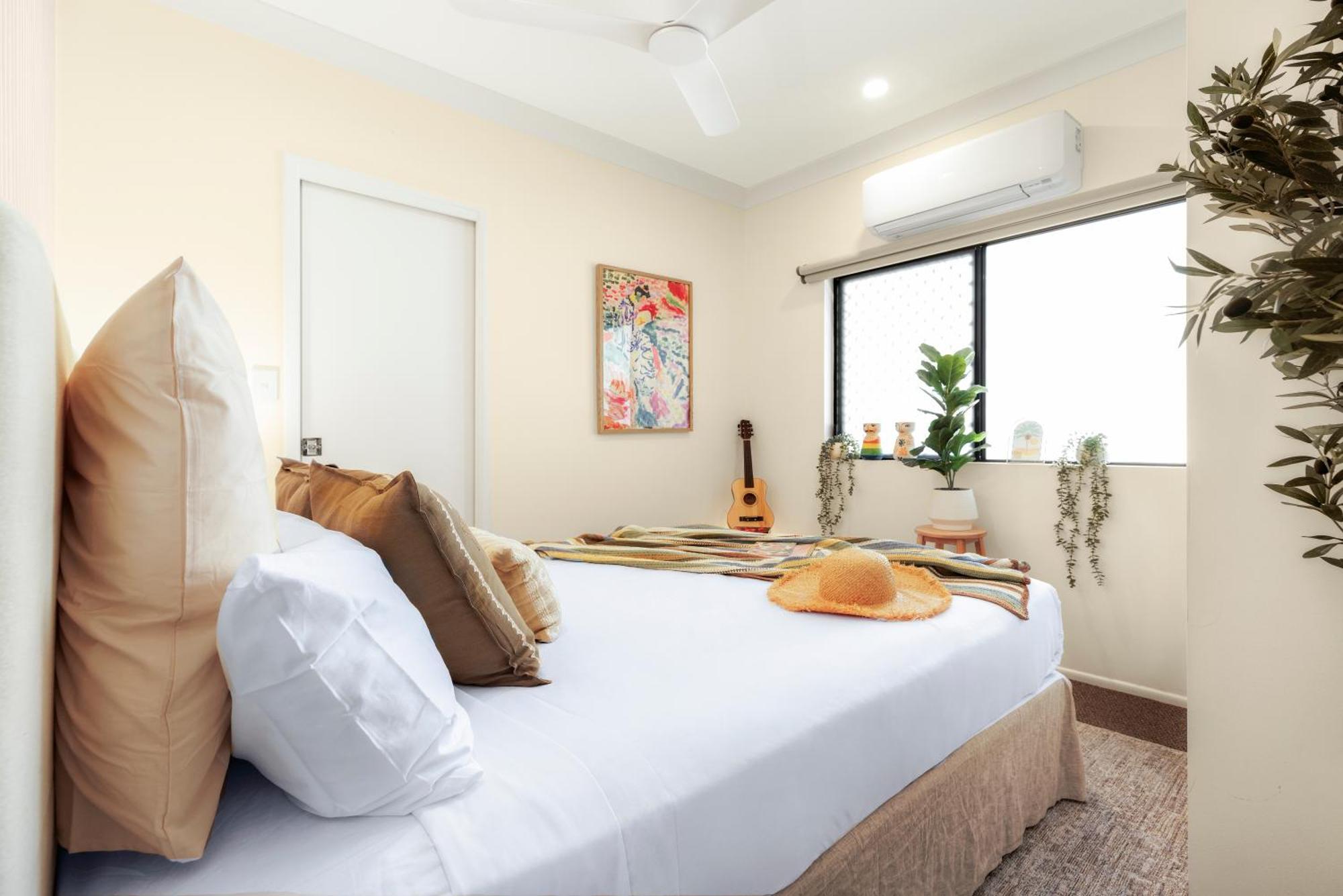 Spacious Family Fun With Suv Hire, Games, Full Kitchen Trinity Beach