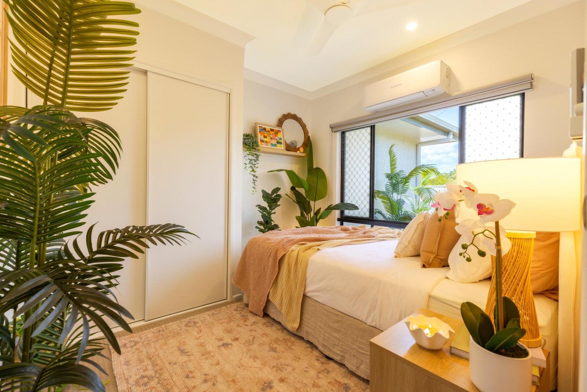 Holiday home Spacious Family Fun With Suv Hire, Games, Full Kitchen Trinity Beach