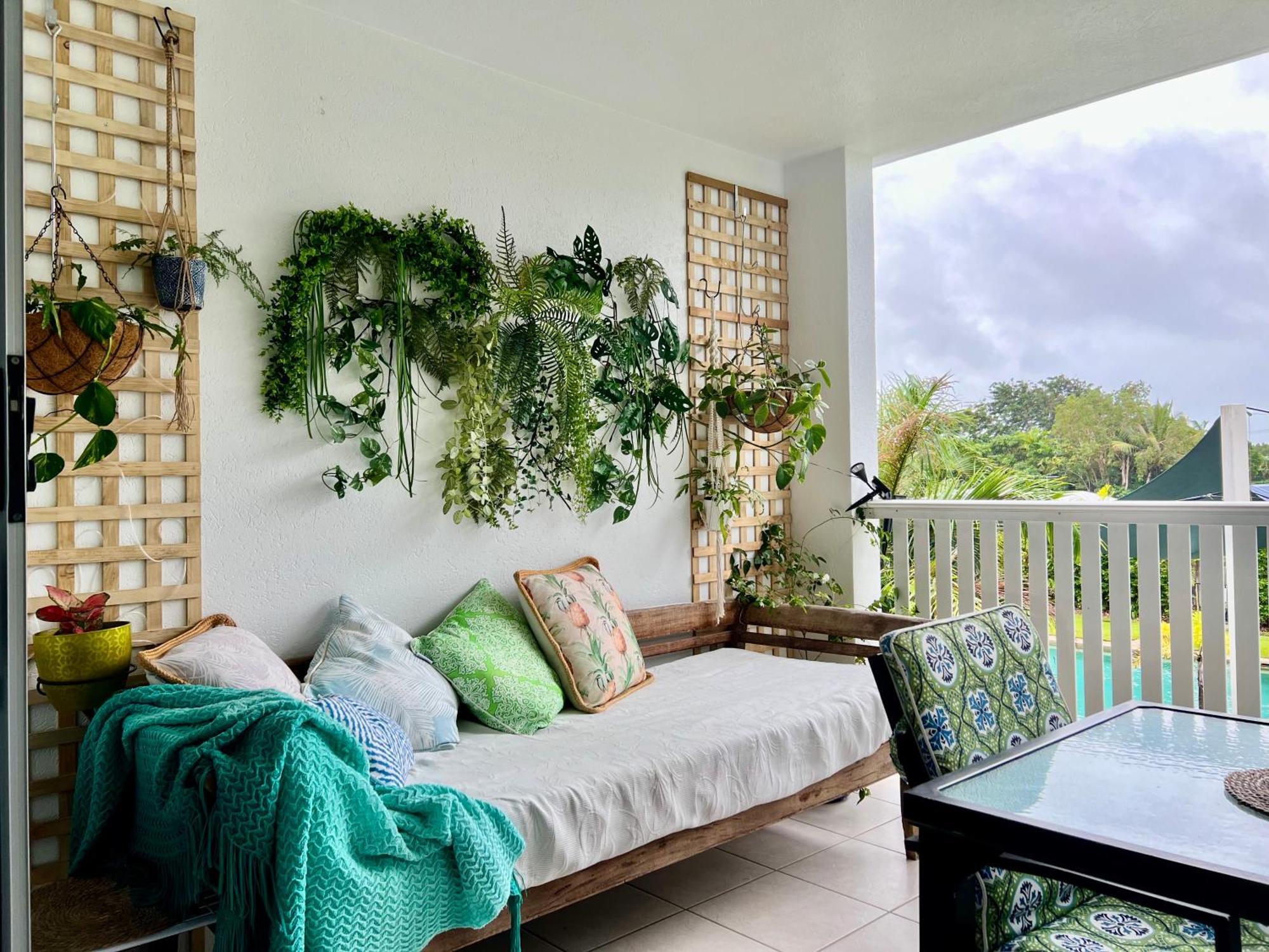 Tropical Vibes - Northern Beaches Cairns Apartment *