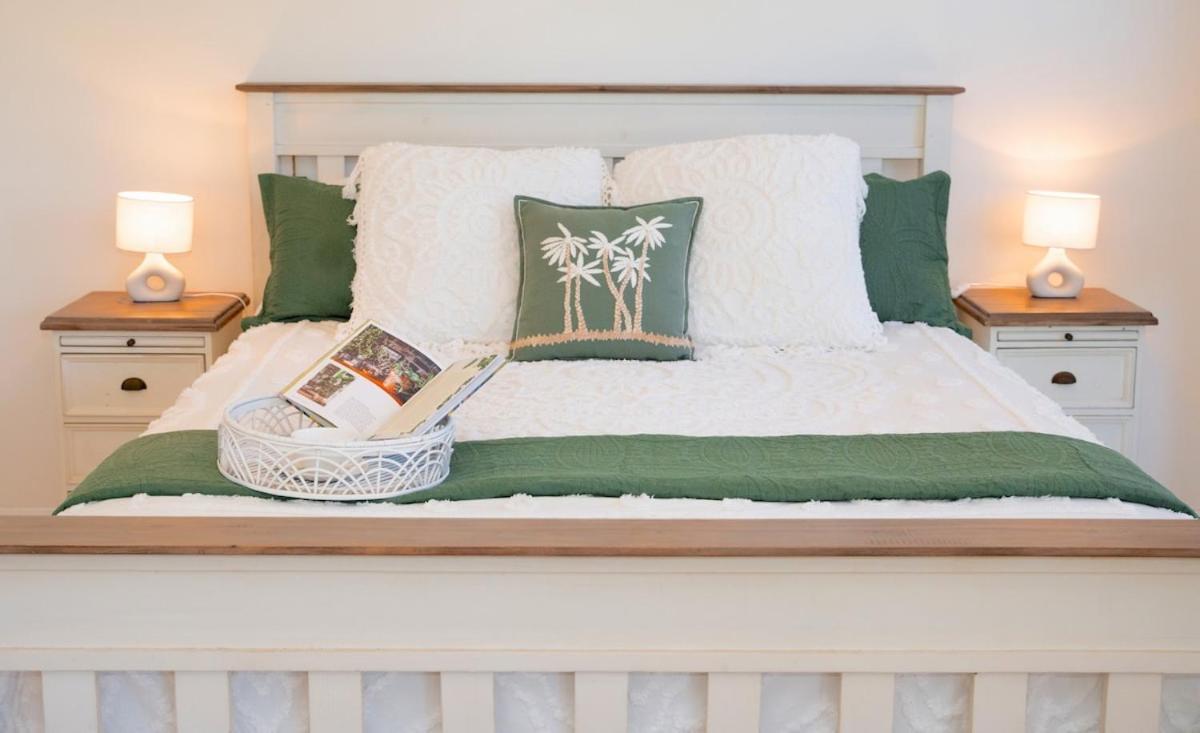 House, Stroll To & Cafes- Pets Welcome *