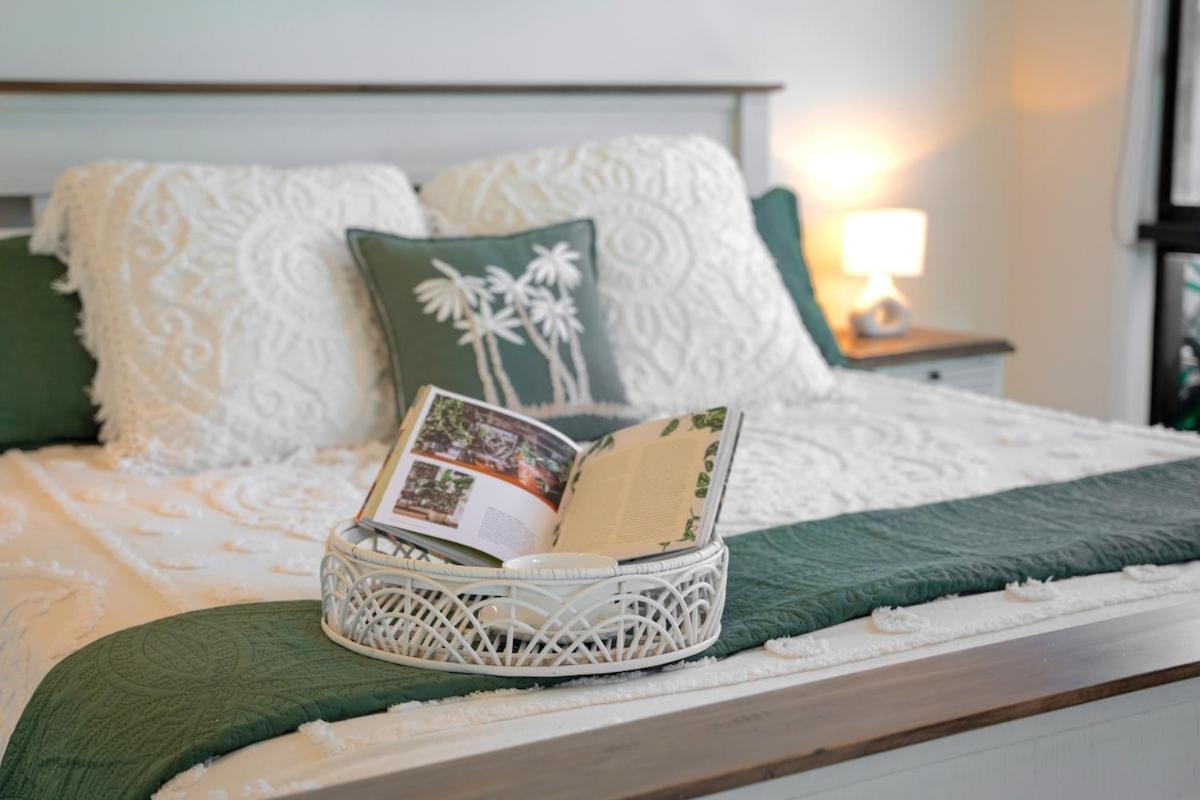 House, Stroll To & Cafes- Pets Welcome Holiday home
