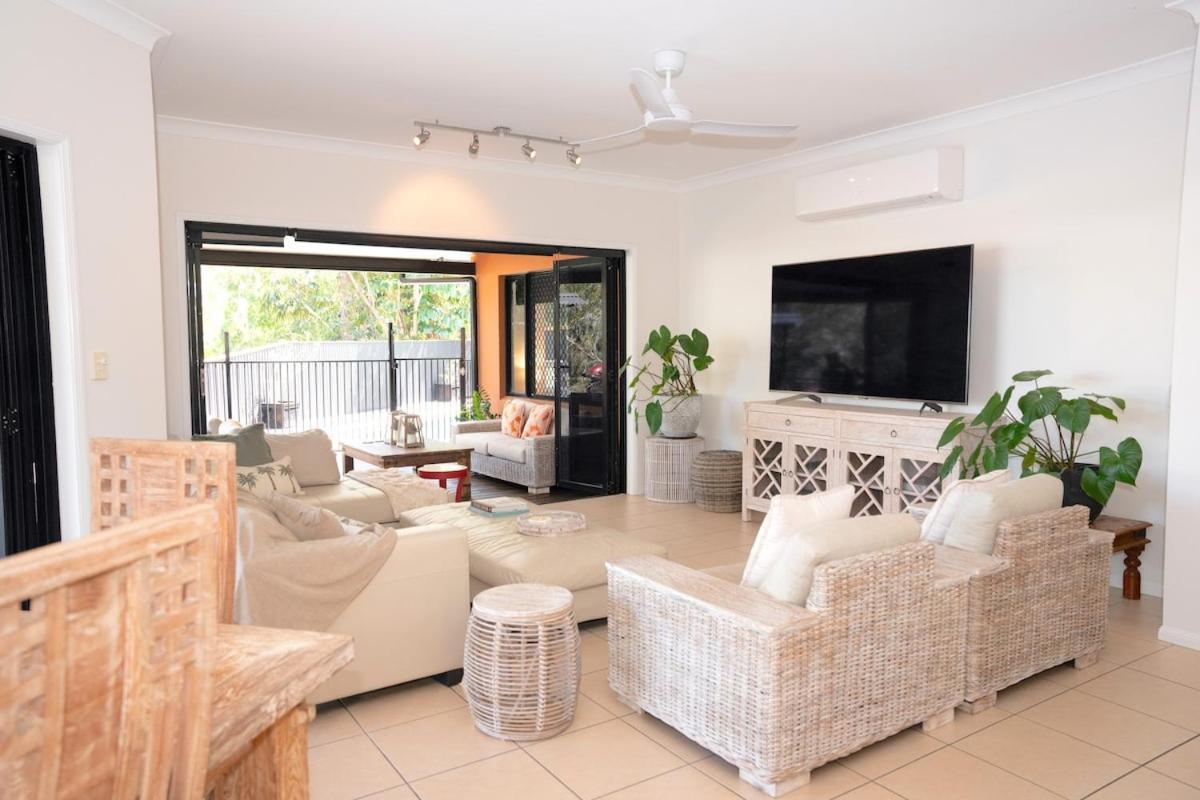 Holiday home House, Stroll To & Cafes- Pets Welcome