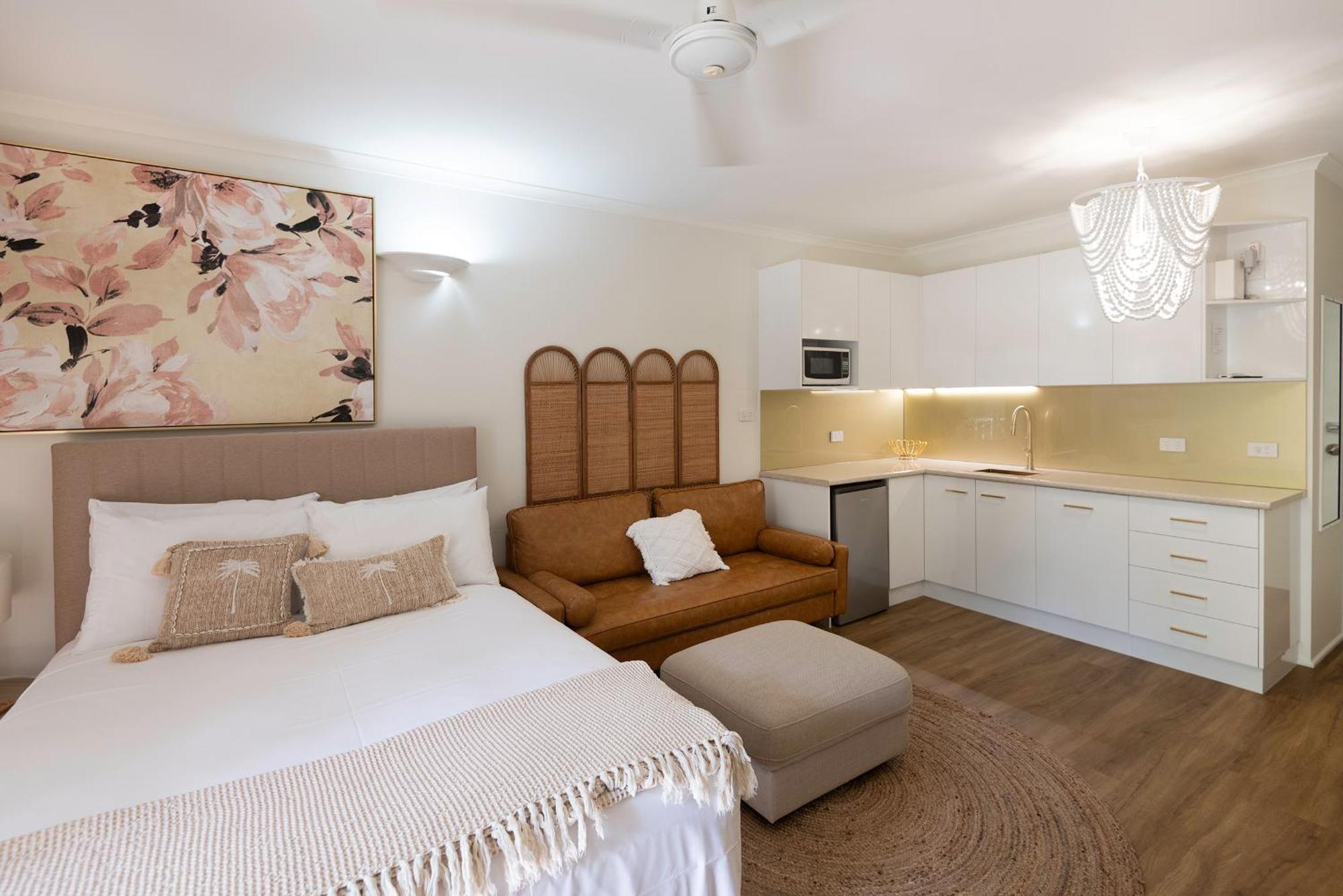Trinity Pacific 4*