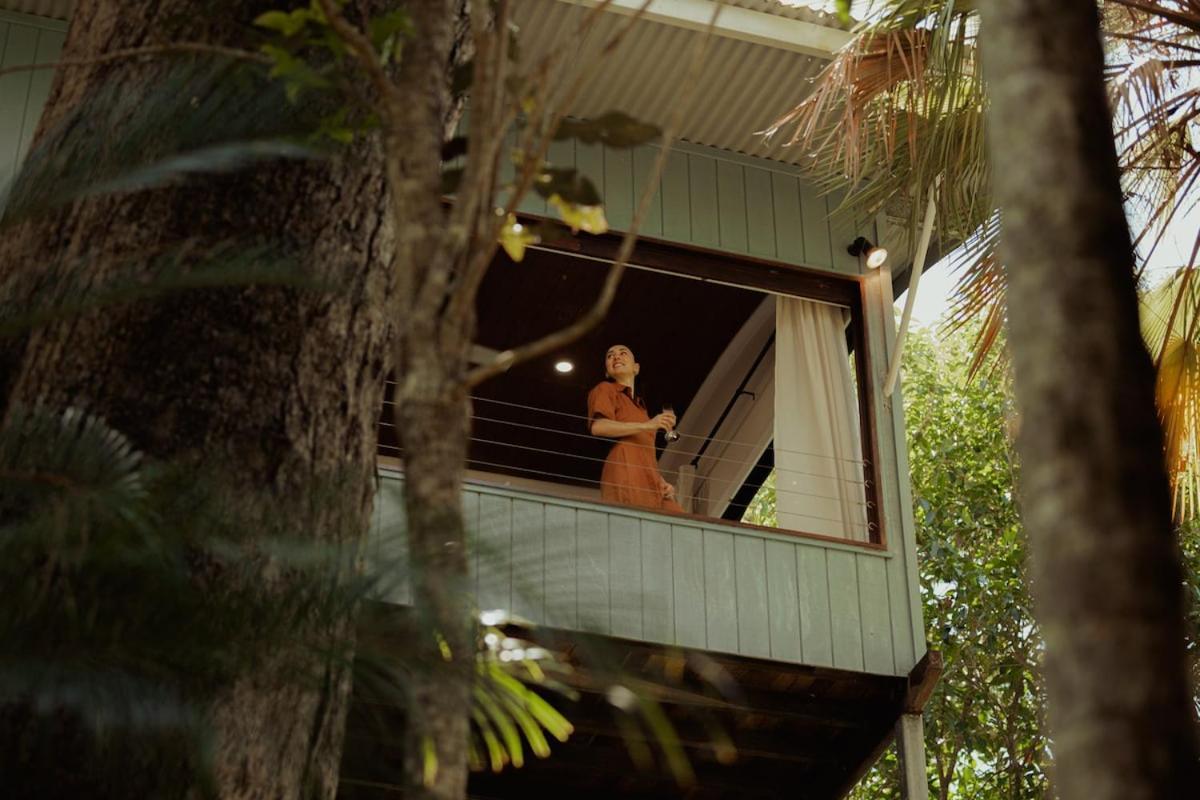 Reinwood Retreat - A Nestled In The Treetops Of A Rainforest Holiday home