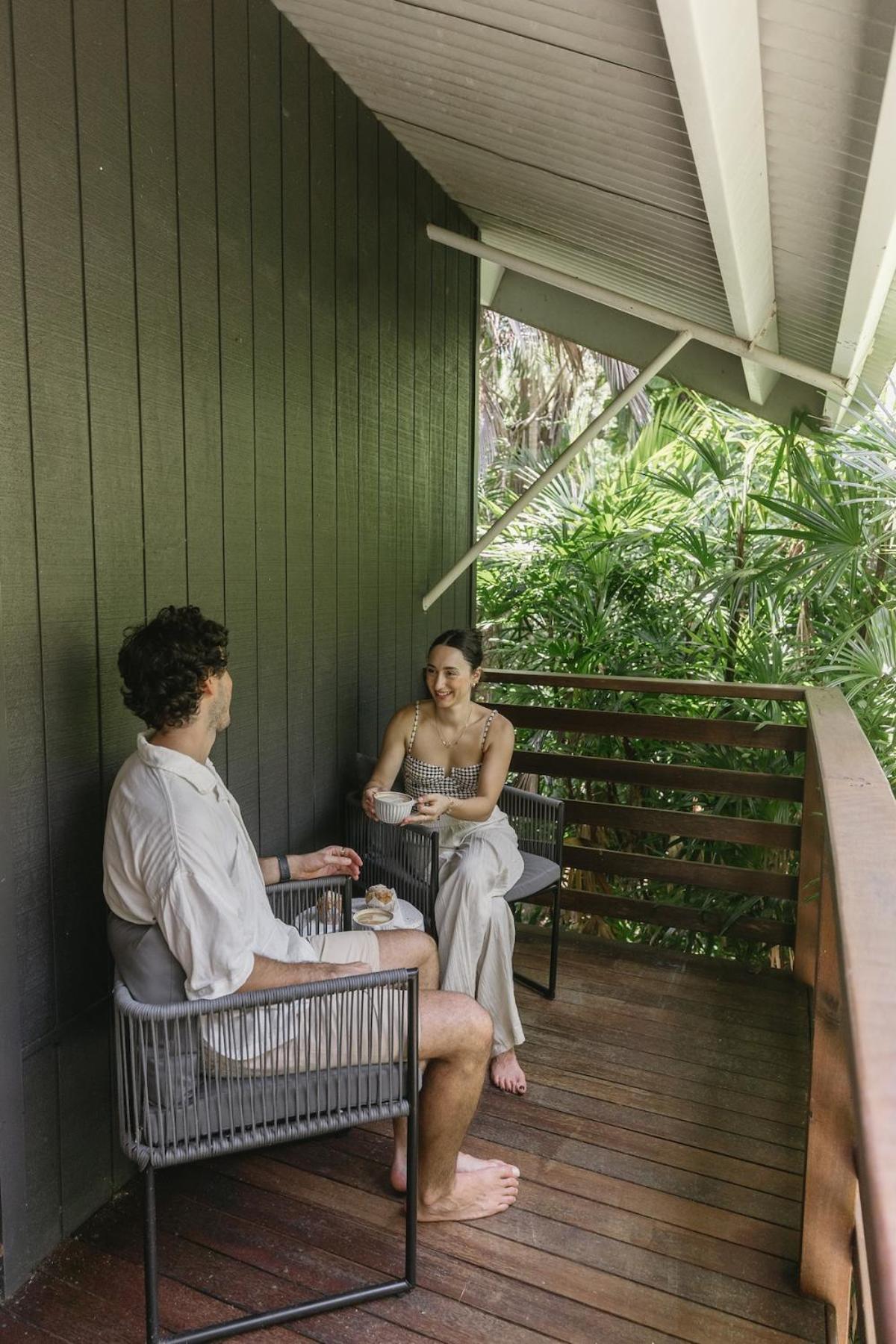 Reinwood Retreat - A Nestled In The Treetops Of A Rainforest *