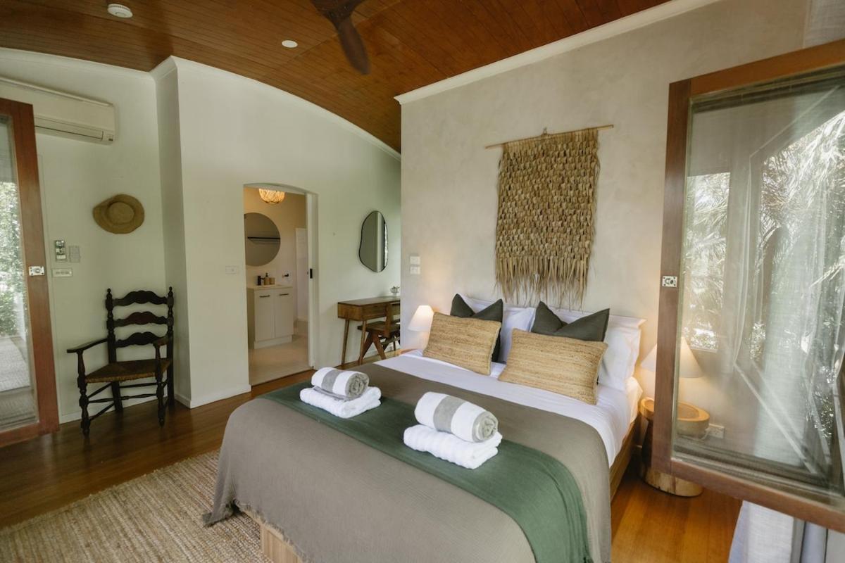 Reinwood Retreat - A Nestled In The Treetops Of A Rainforest * Trinity Beach