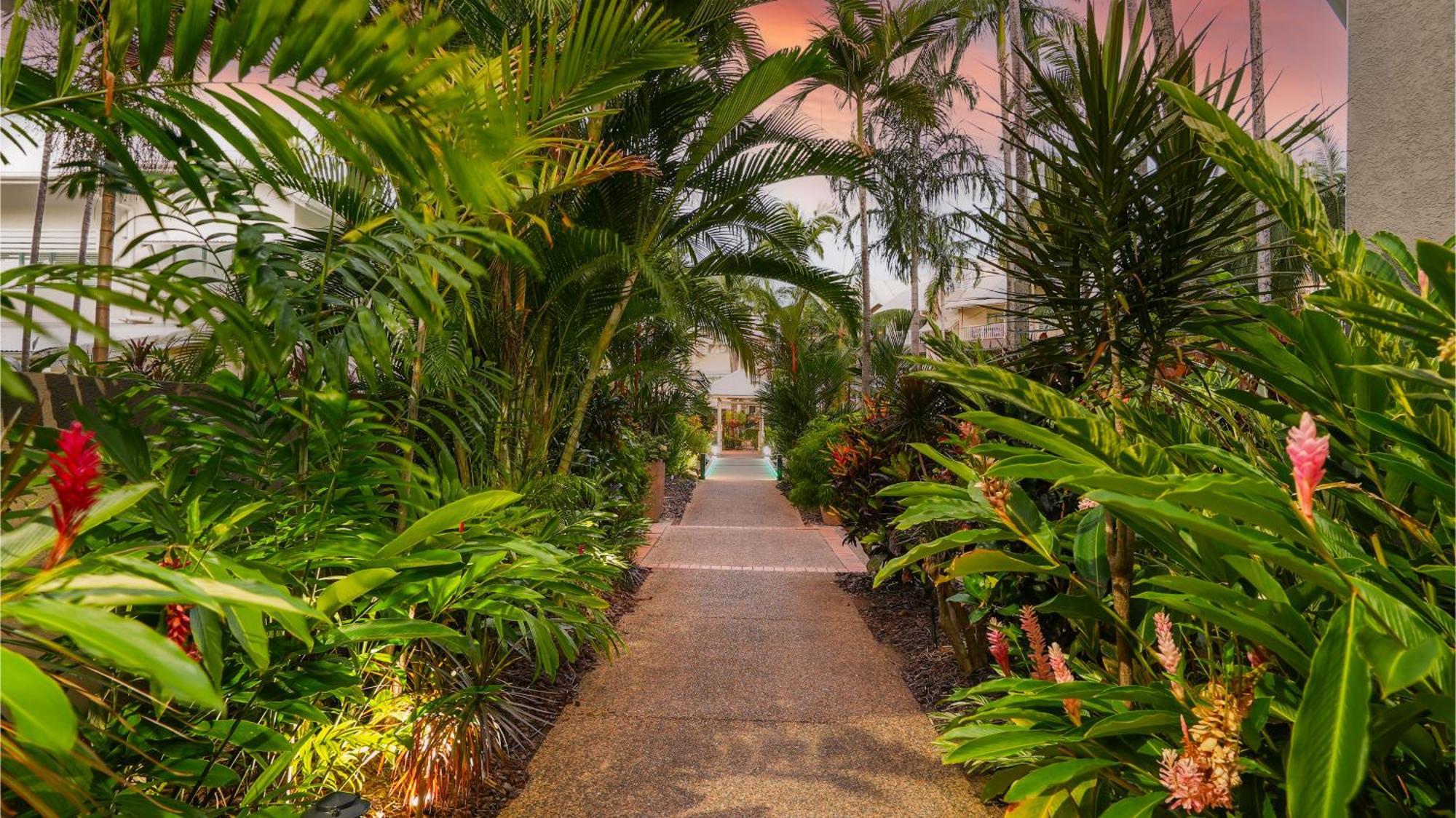 Aparthotel Coral Sands Beachfront Trinity Beach