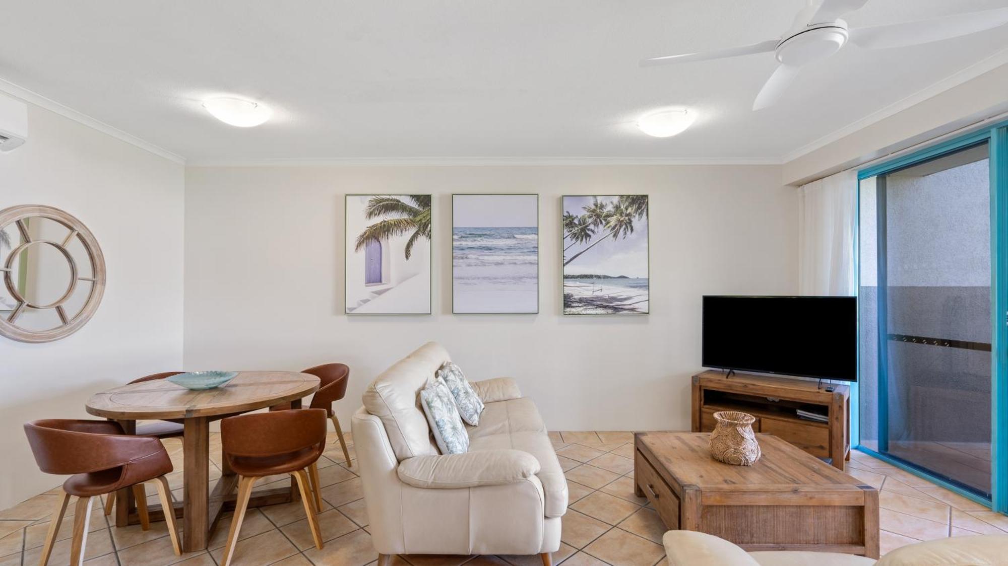 Coral Sands Beachfront Aparthotel 4*