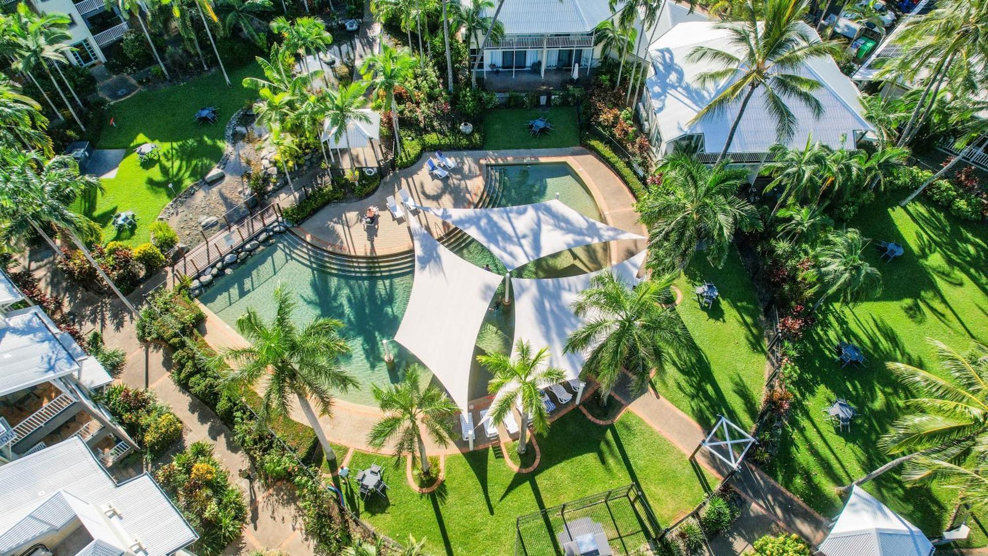 Aparthotel Coral Sands Beachfront 4*