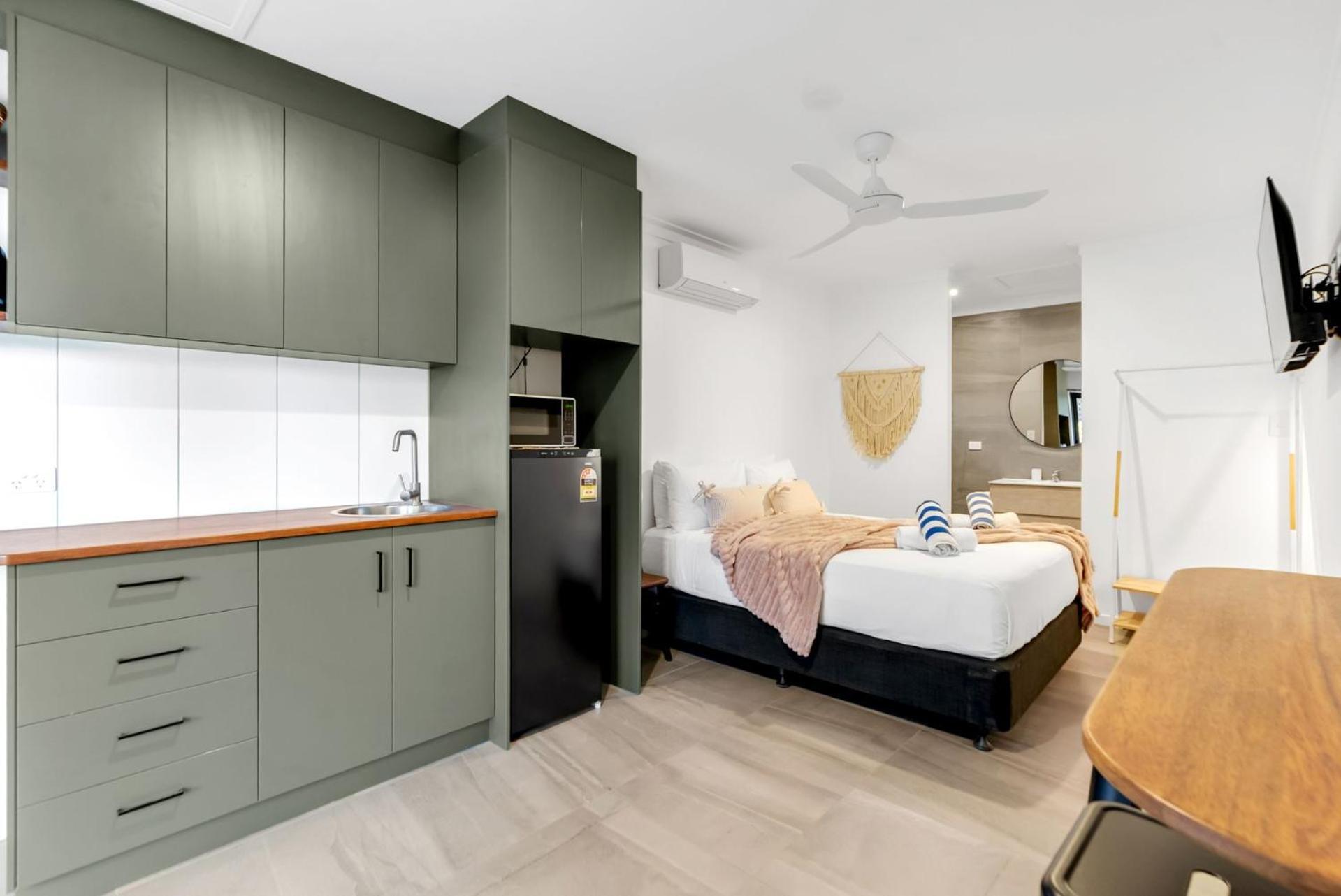 Belle Escapes Bluewater Breeze Holiday home