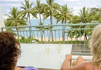 Trinity Waters Boutique Beachfront 4* Trinity Beach