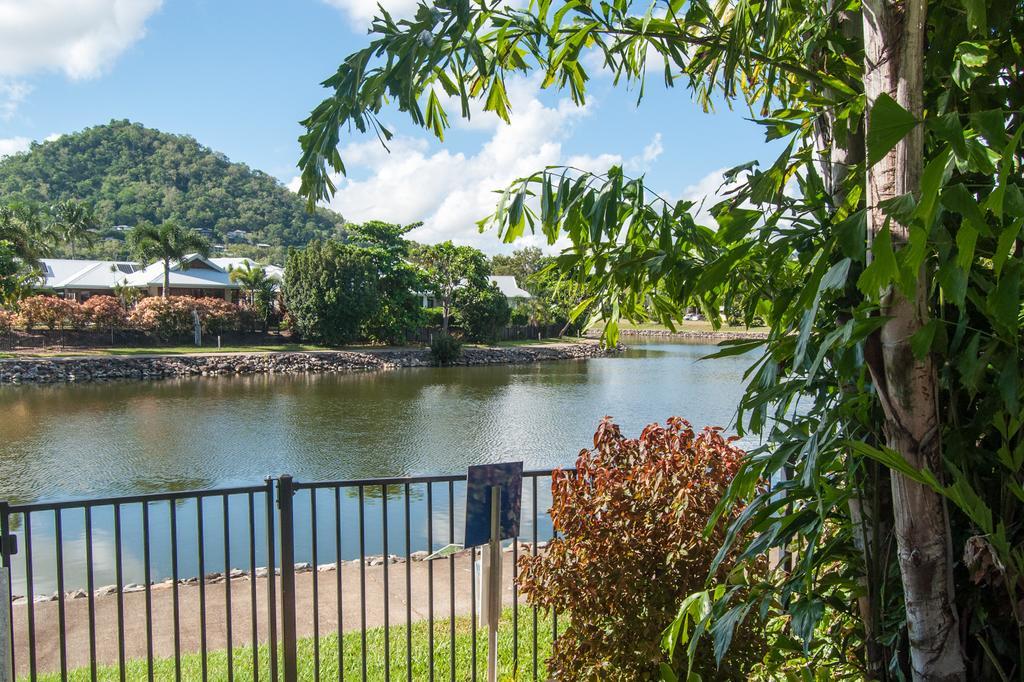 Eden Trinity Lagoon Front House Trinity Beach
