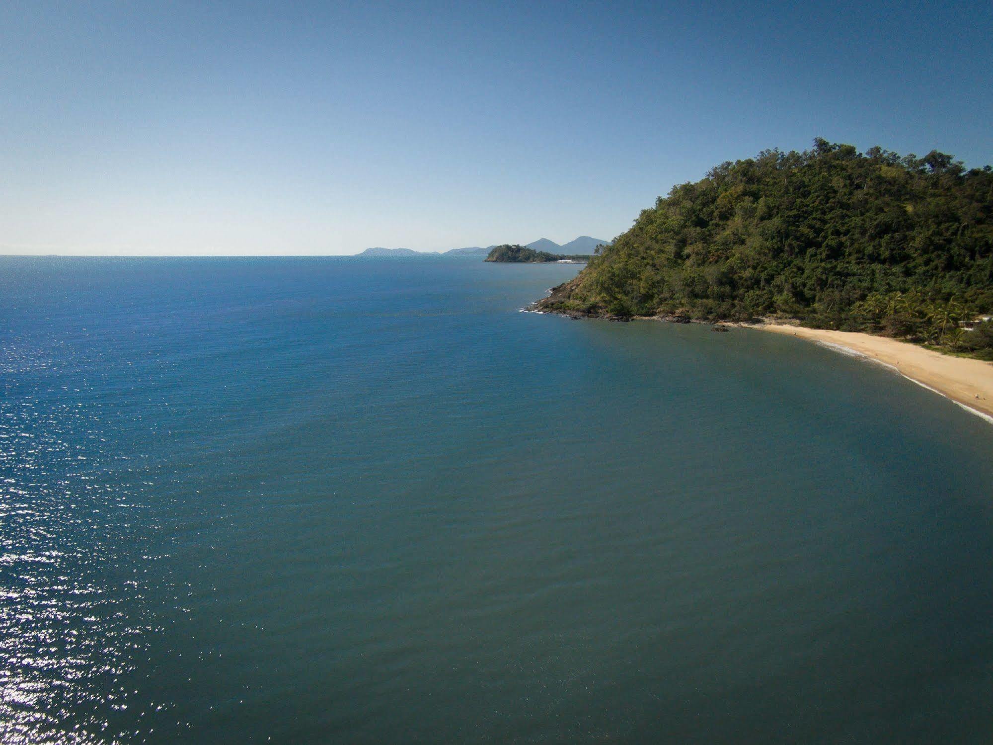 Trinity Waters Boutique Beachfront 4*