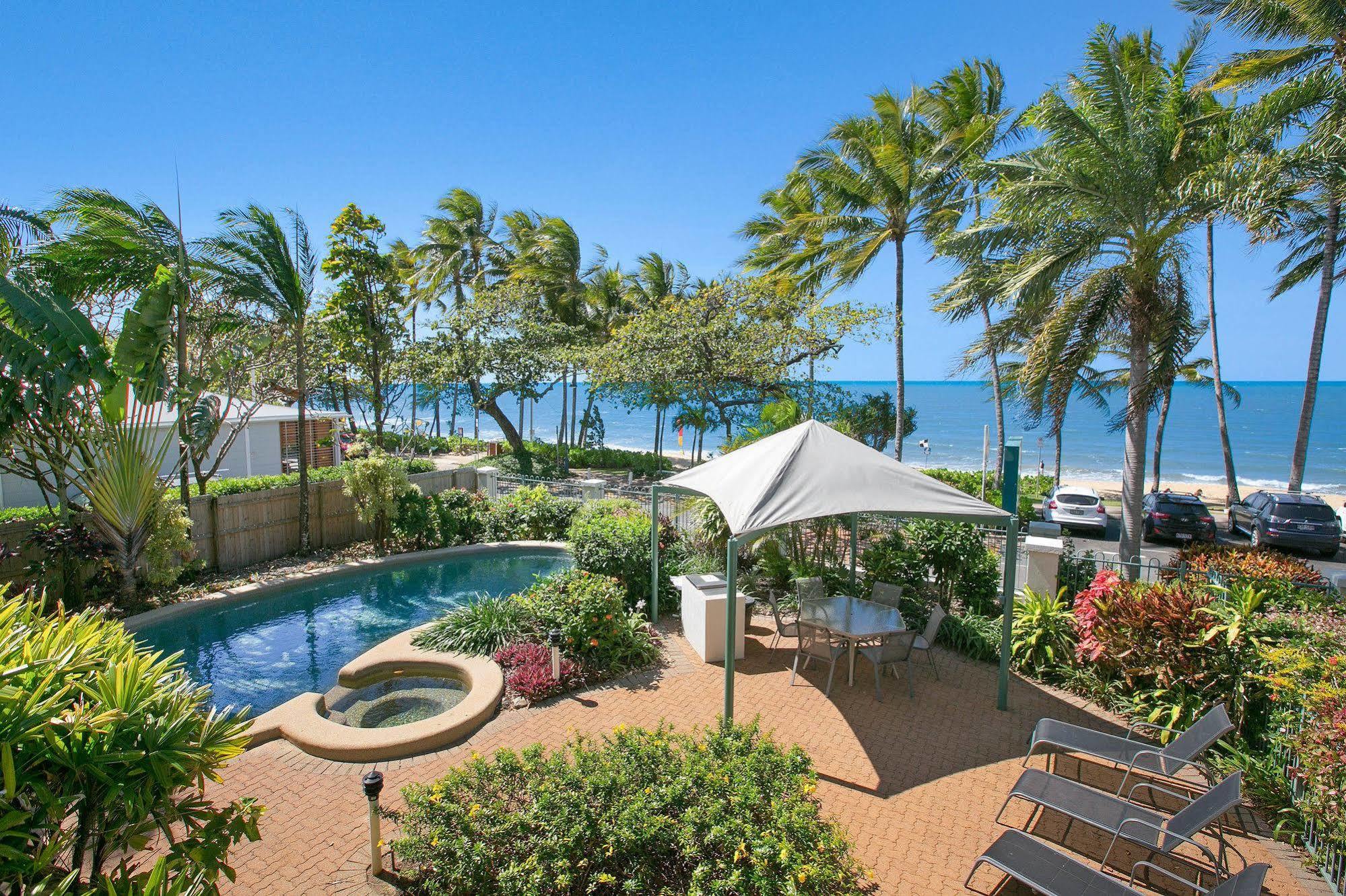 Trinity Waters Boutique Beachfront Aparthotel 4*