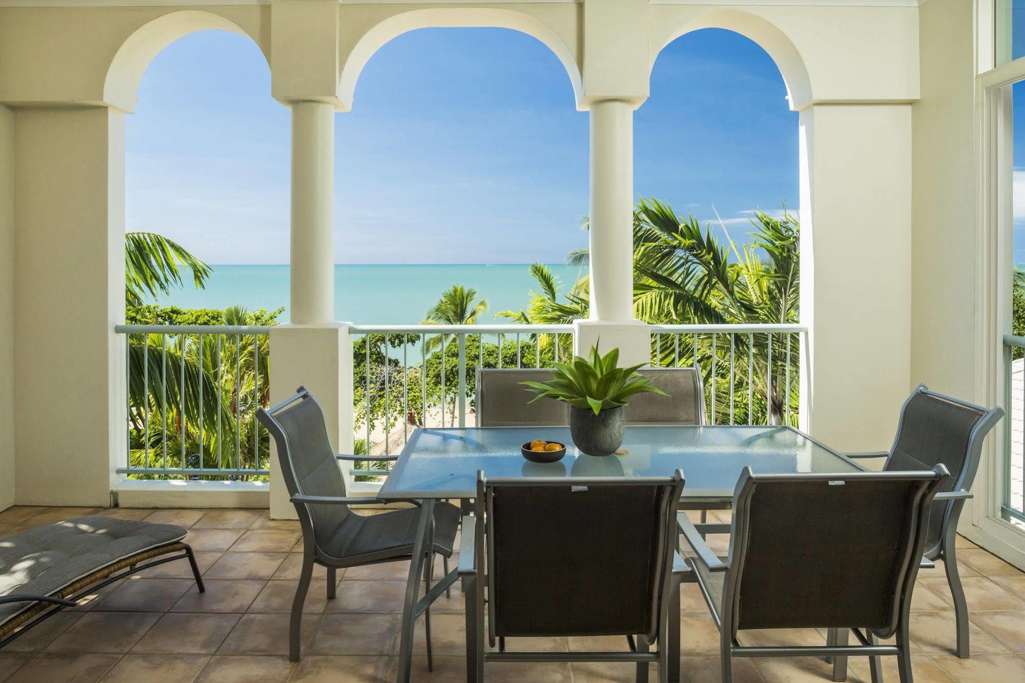 Sea Change Beachfront 5* Trinity Beach