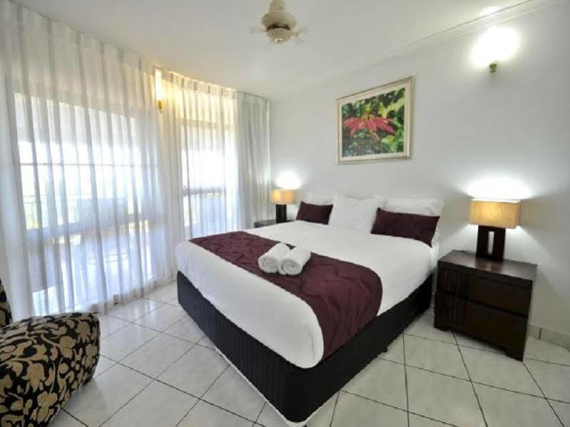 Roydon Beachfront Aparthotel 4*