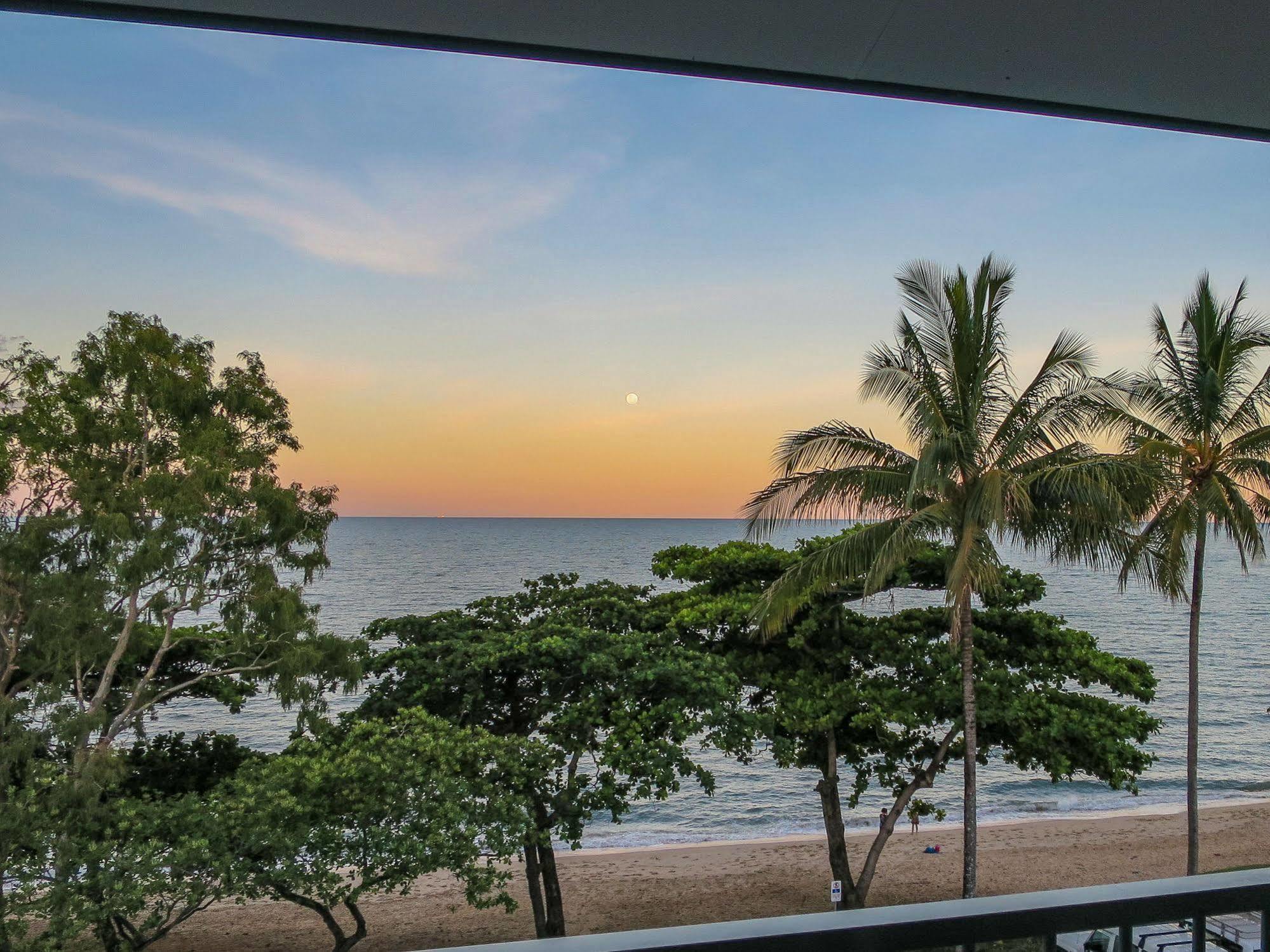 Roydon Beachfront Aparthotel