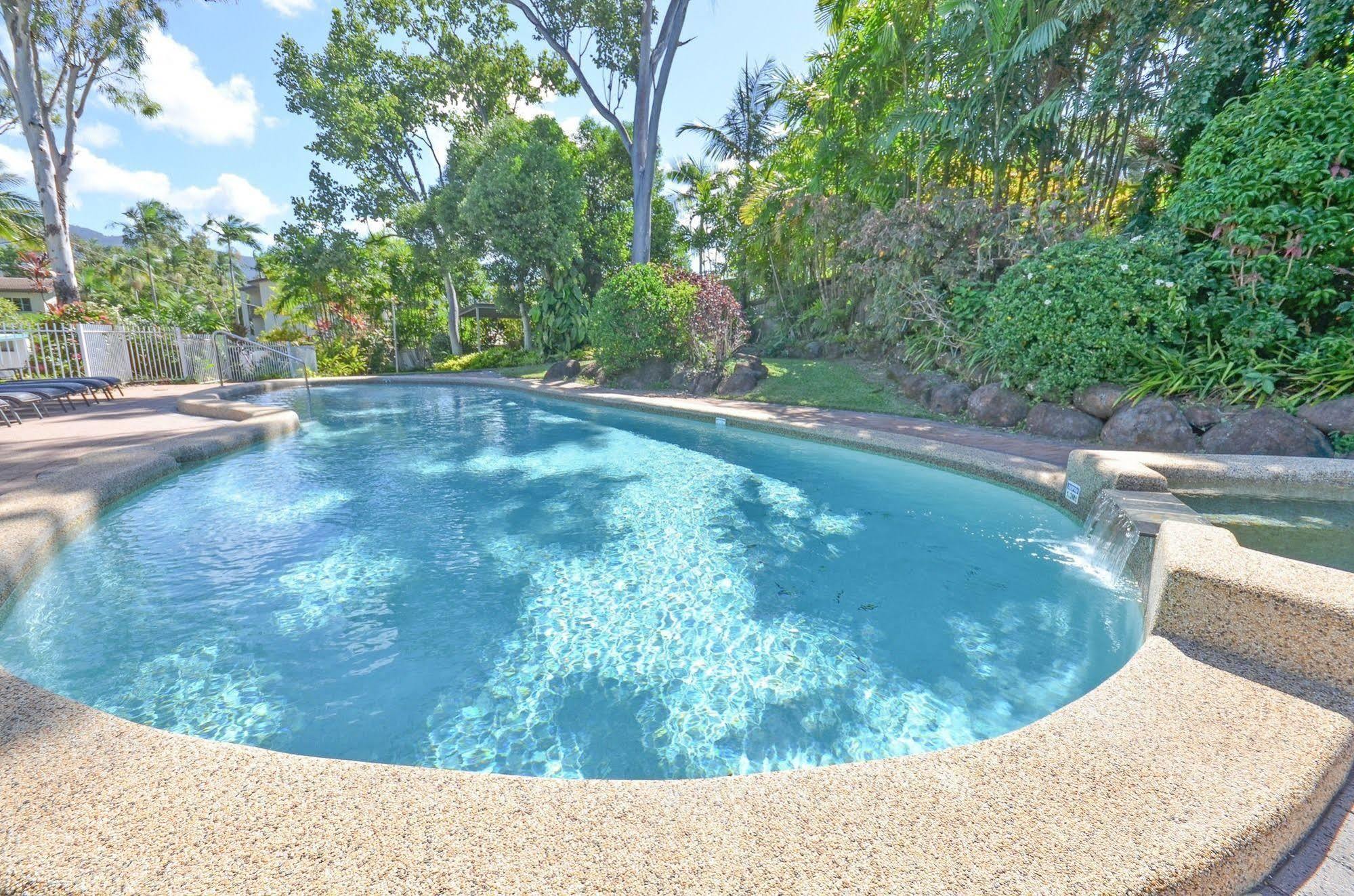 Aparthotel Roydon Beachfront Trinity Beach