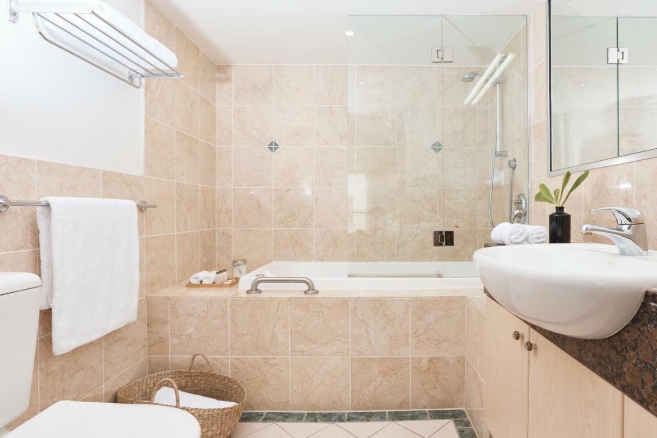 Sea Change Beachfront 5* Trinity Beach