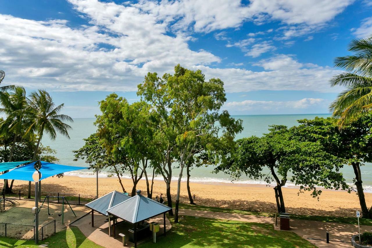 Beachfront On Trinity Trinity Beach