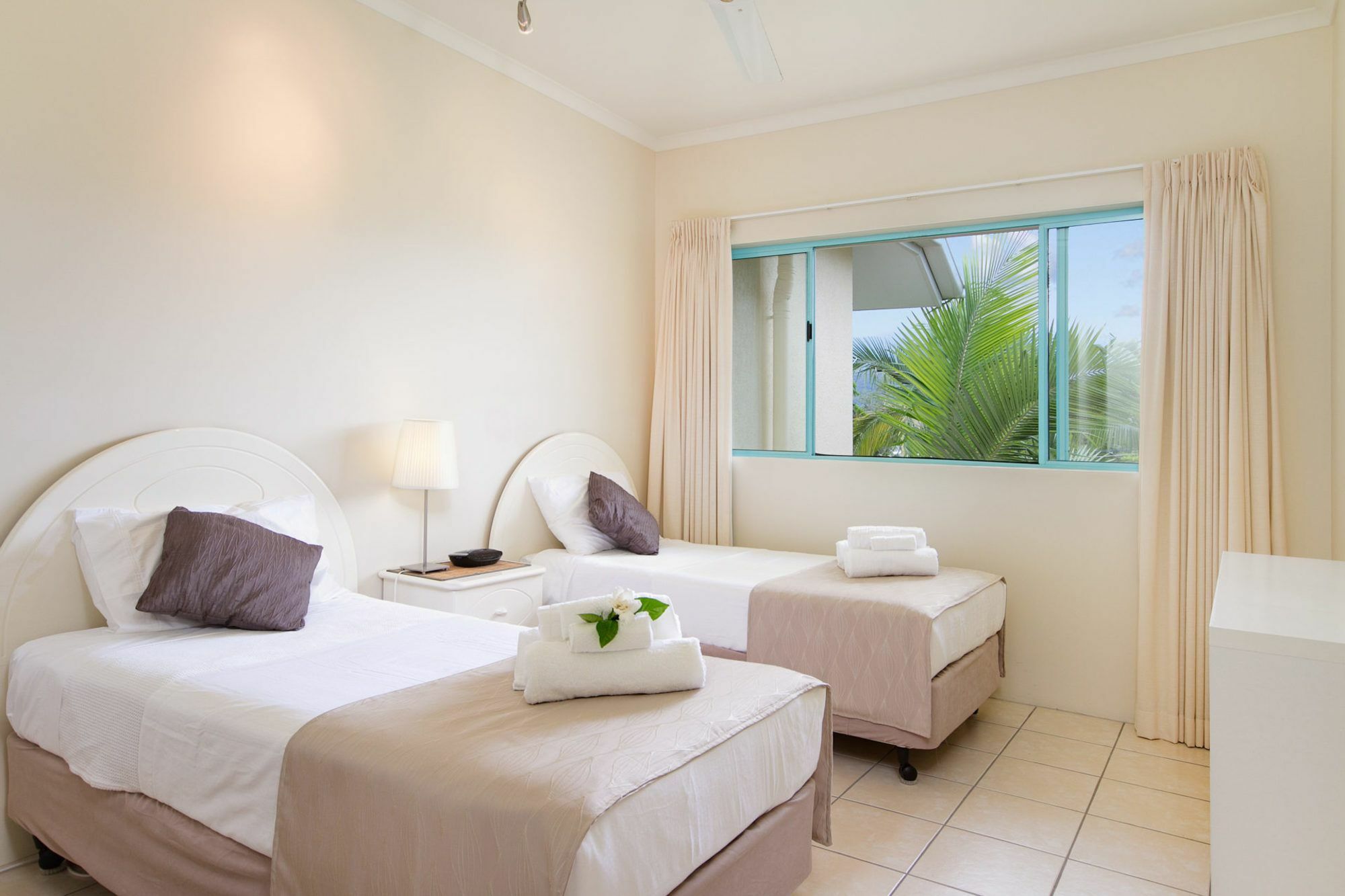 Apartment Coastal Blue @ Trinity *