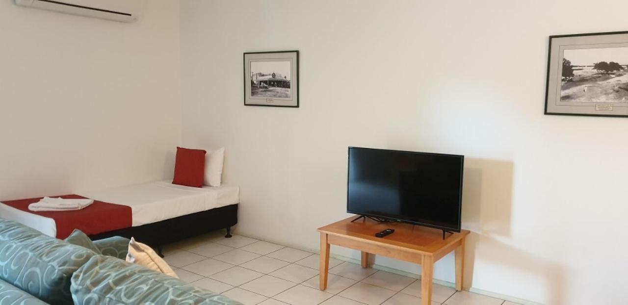 Trinity Pacific Aparthotel 4*