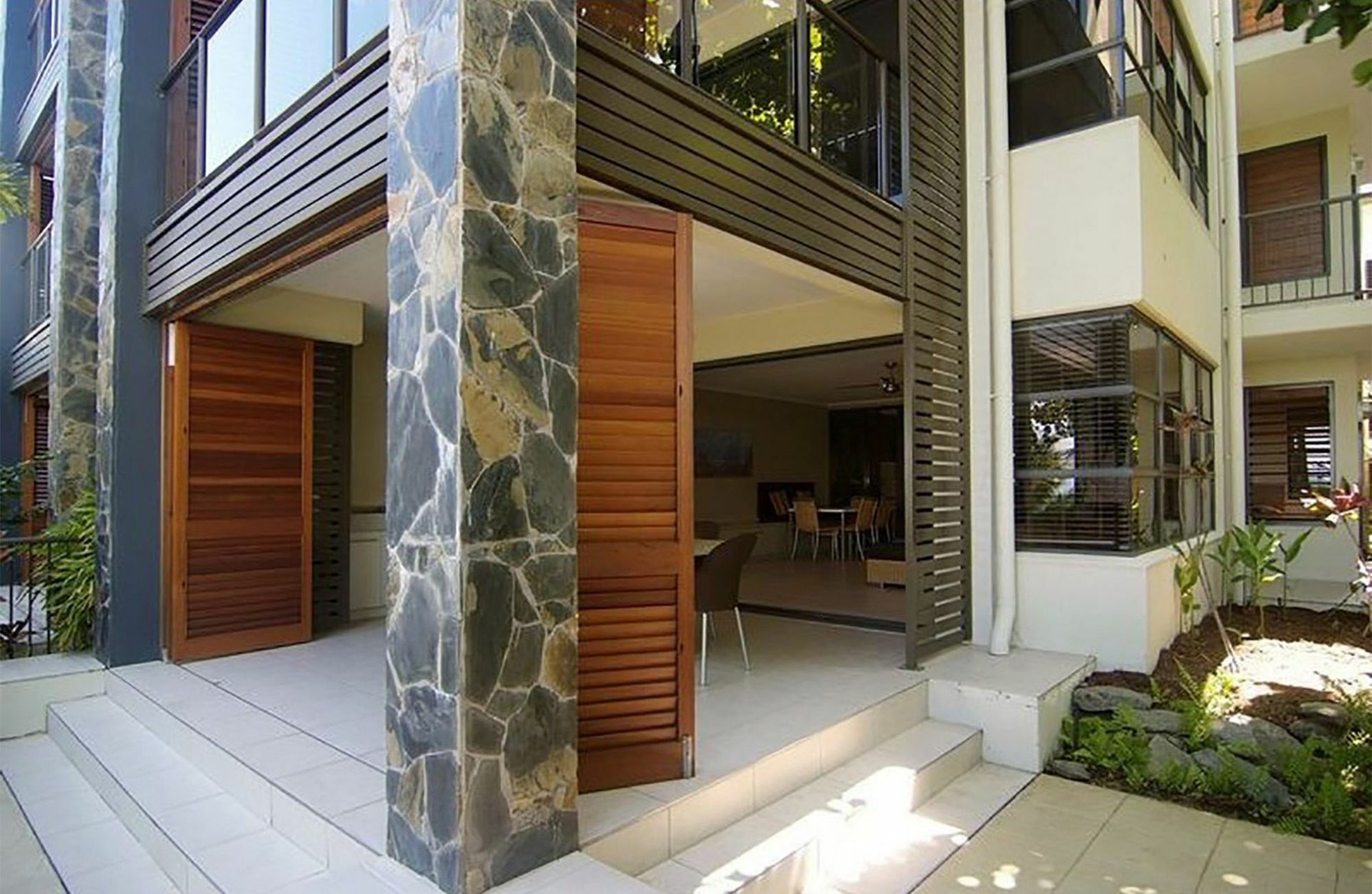 Sea Point On Trinity Aparthotel 4*